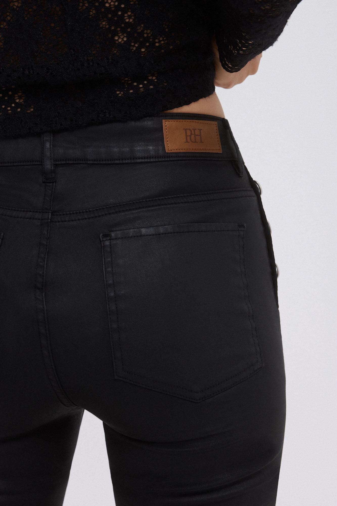 Pedro del Hierro Rubberized stove pipe cropped pants Black