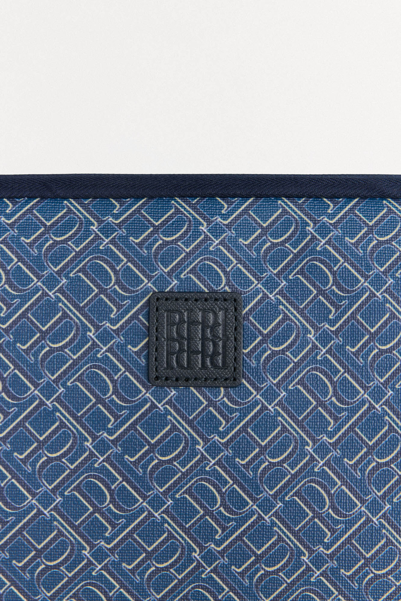 Pedro del Hierro 0 Azul