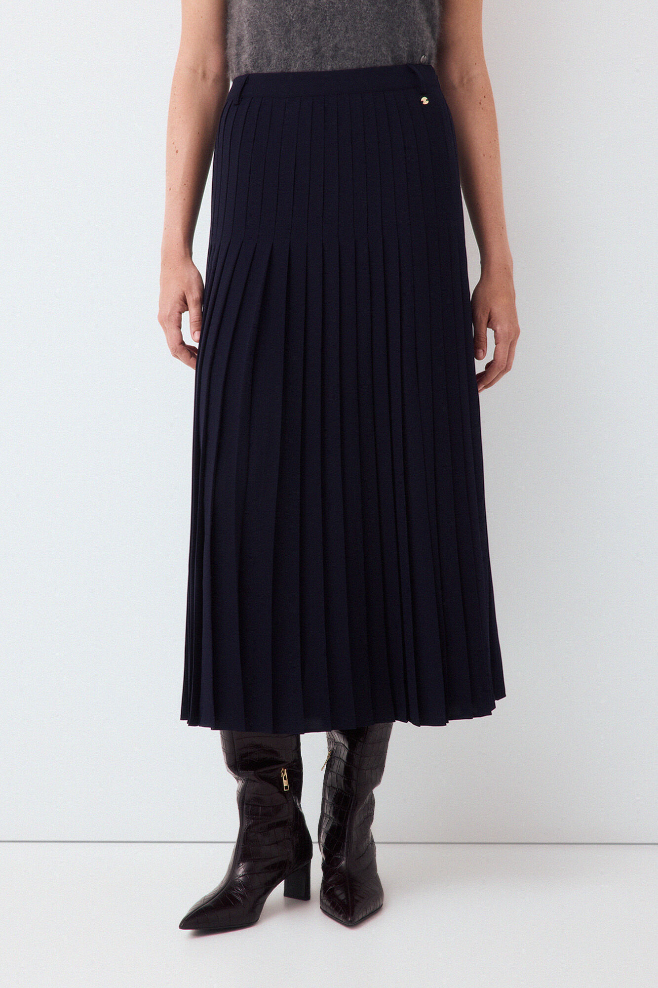 Pedro del Hierro Pleated skirt