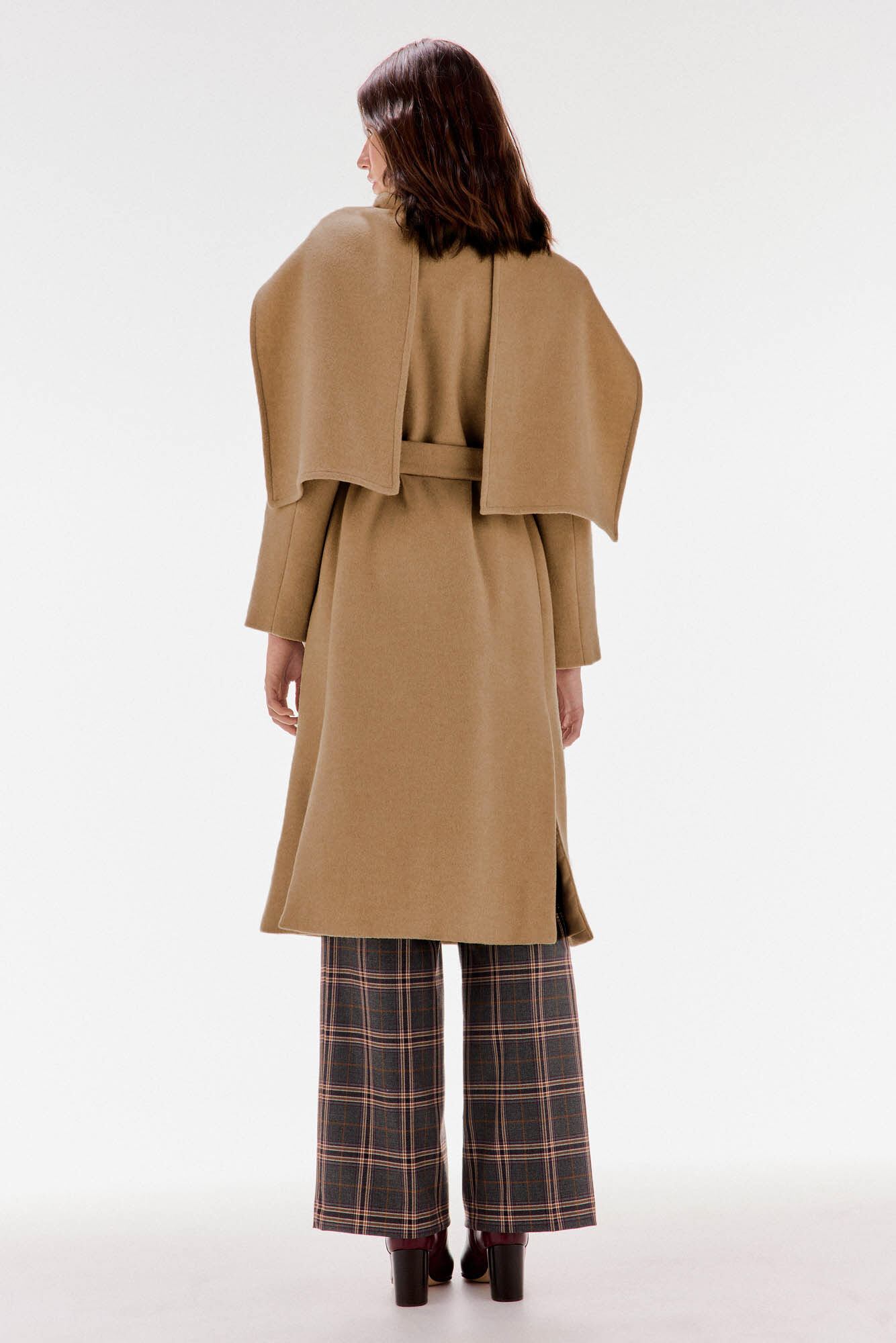 TFP by Tamara Falc&oacute; double-breasted coat with scarf Brown