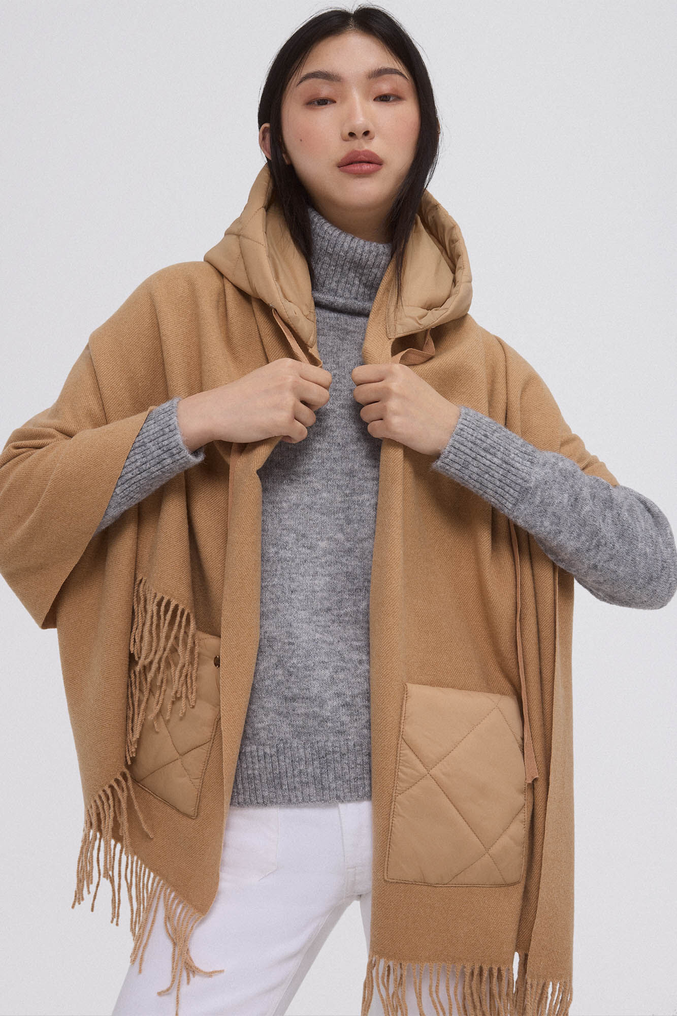 Pedro del Hierro Fringe poncho with hood and pockets Beige