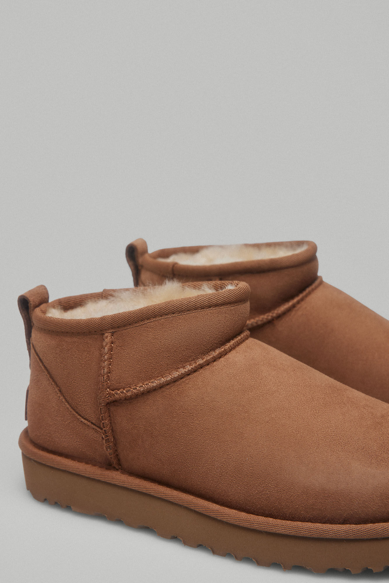 Ugg Bota Ultra Cl&aacute;ssica Marrom