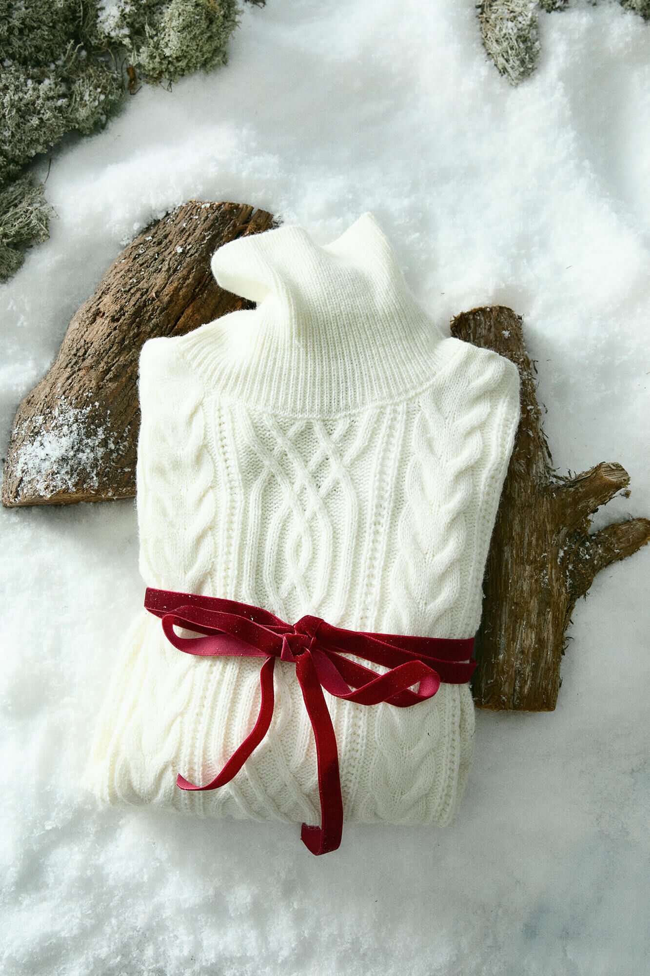 Pedro del Hierro High neck cable- wool sweater