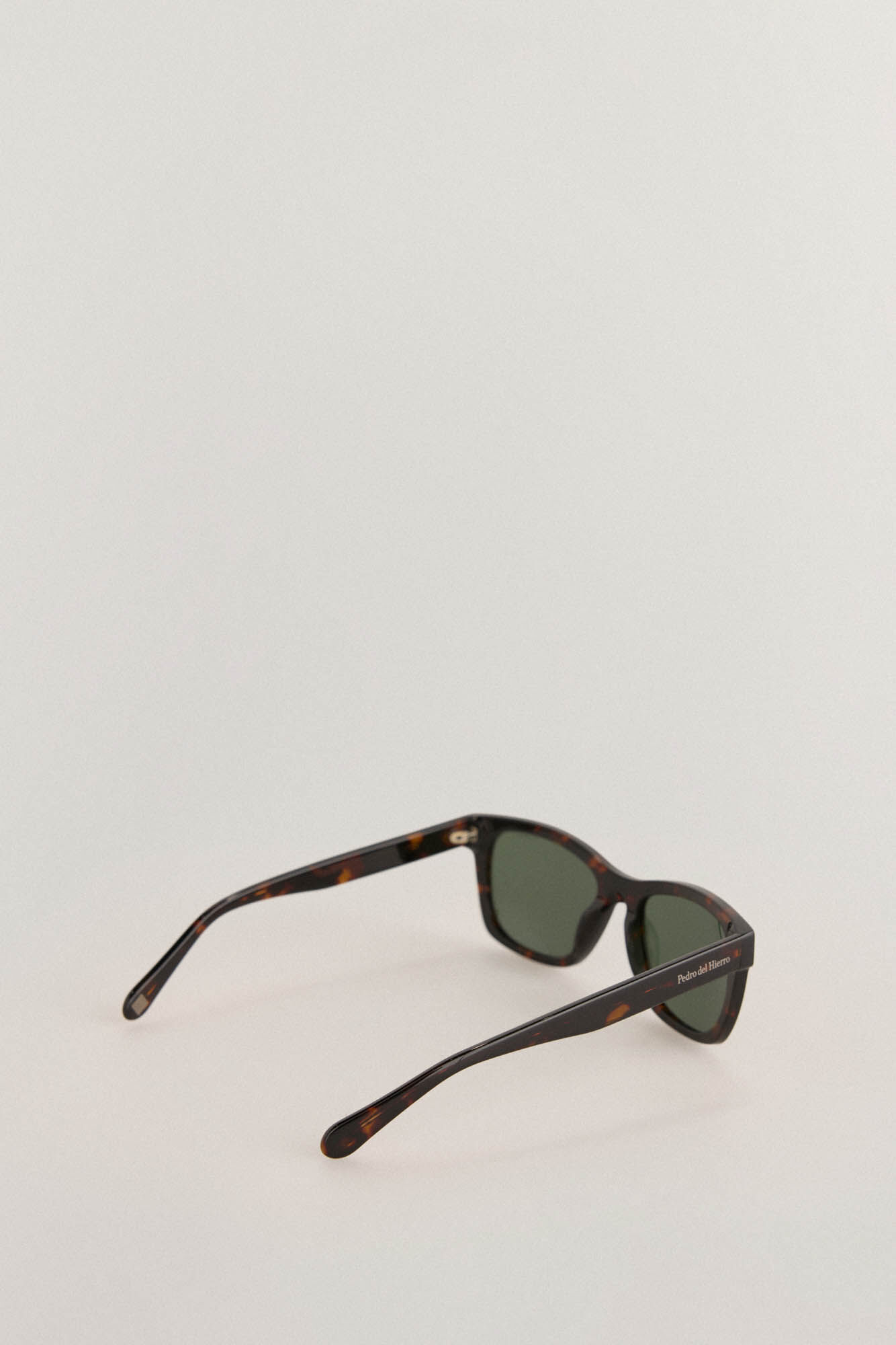 Pedro del Hierro &Oacute;culos masculinos semi-retangulares Marrom