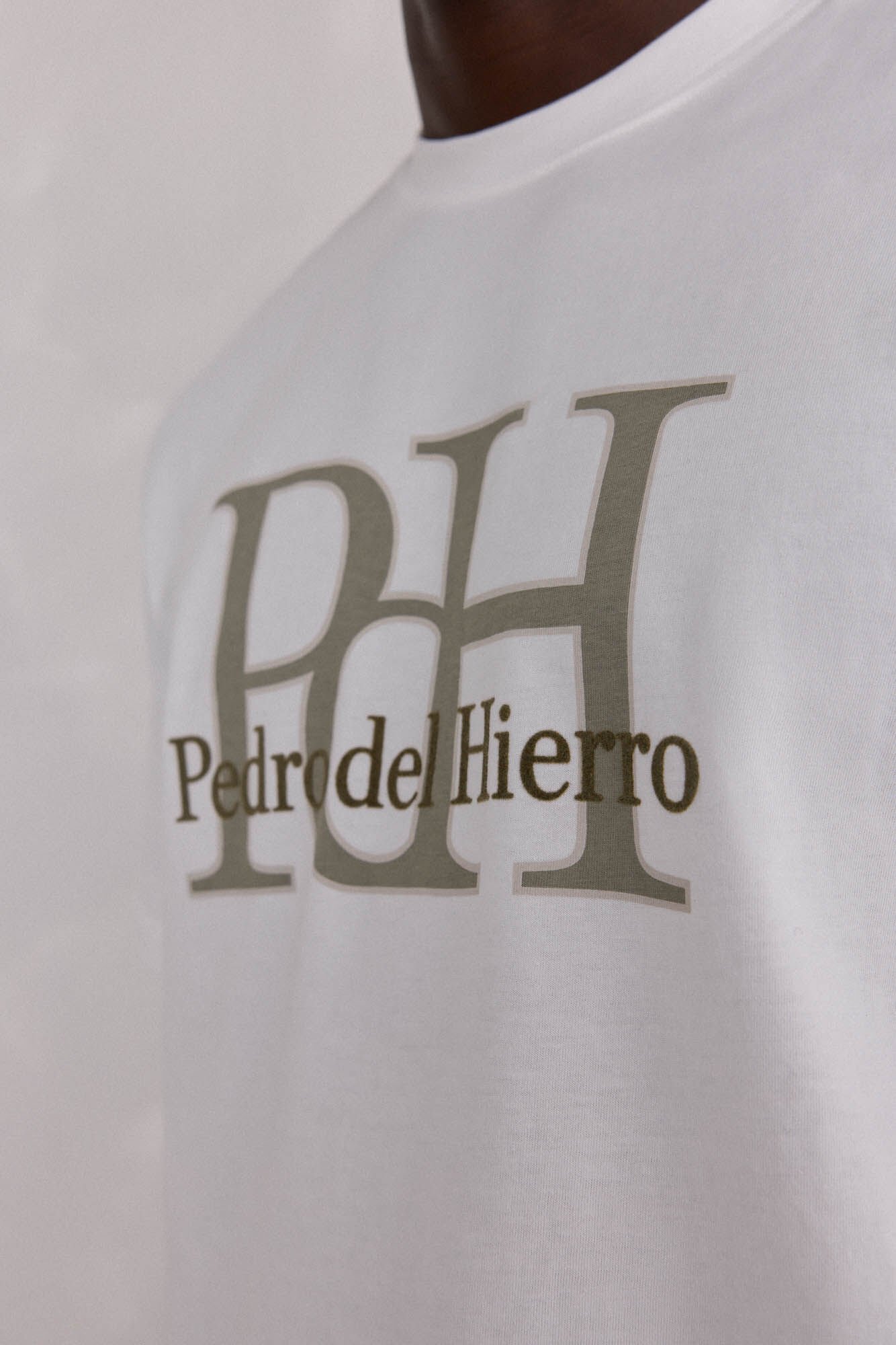 Pedro del Hierro T-shirt logo