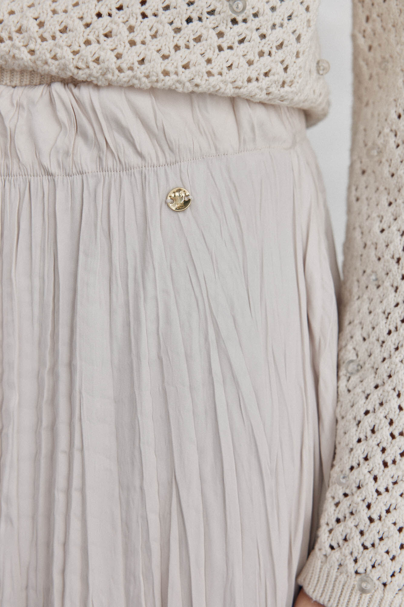 Pedro del Hierro Satin pleated skirt Beige