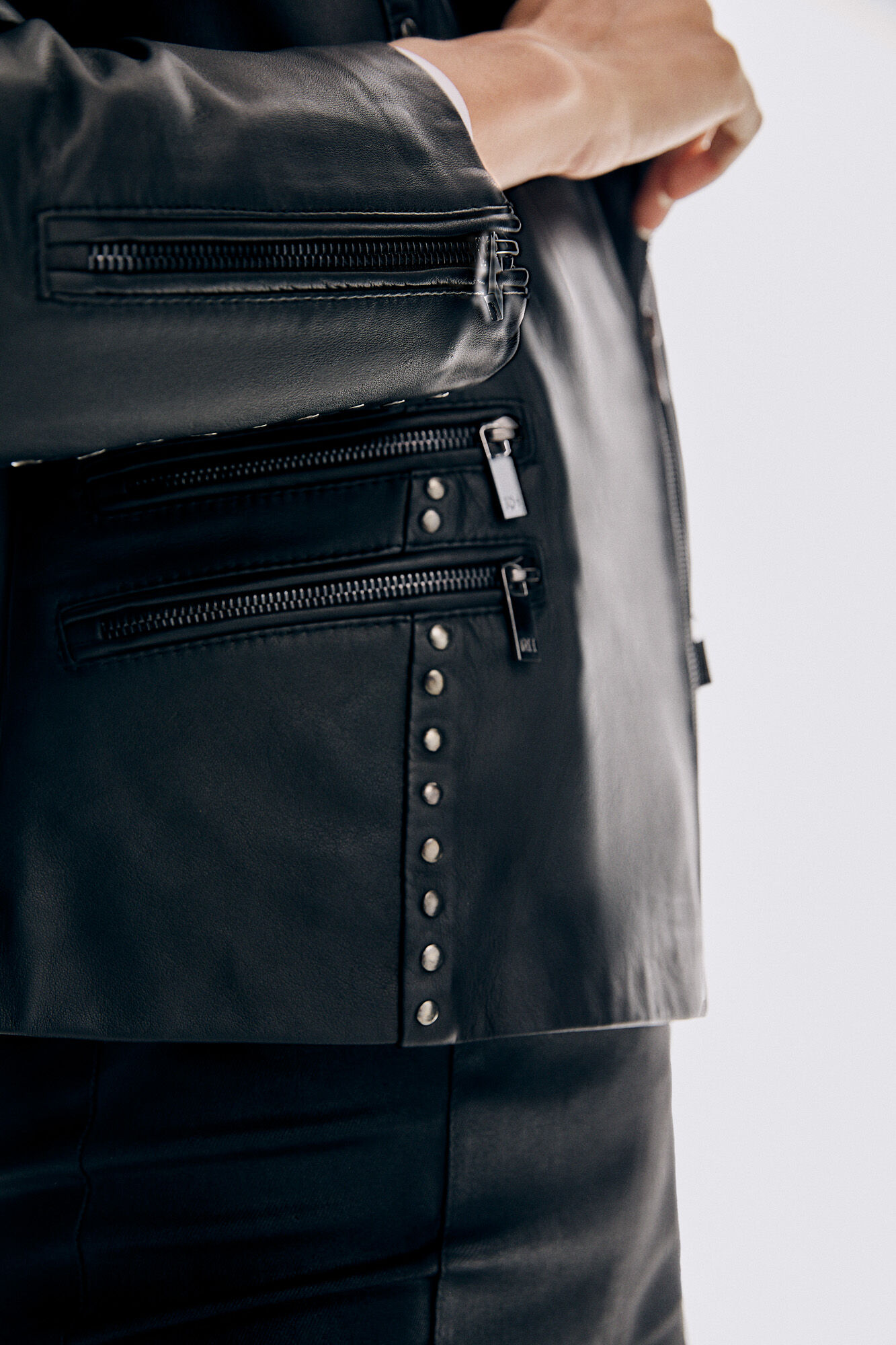 Pedro del Hierro Cazadora perfecto napa tachuelas Negro