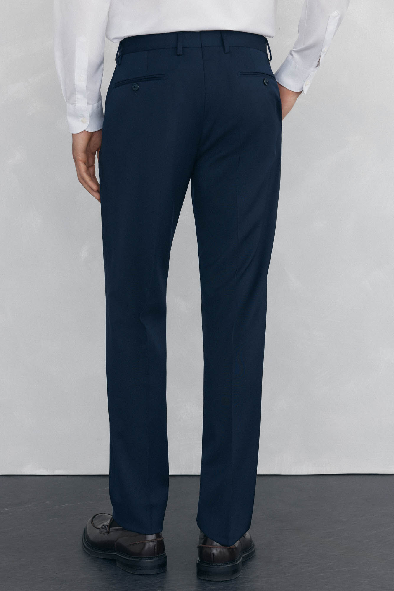 Pedro del Hierro Cal&ccedil;a estruturada azul slim fit bi-el&aacute;stica Azul