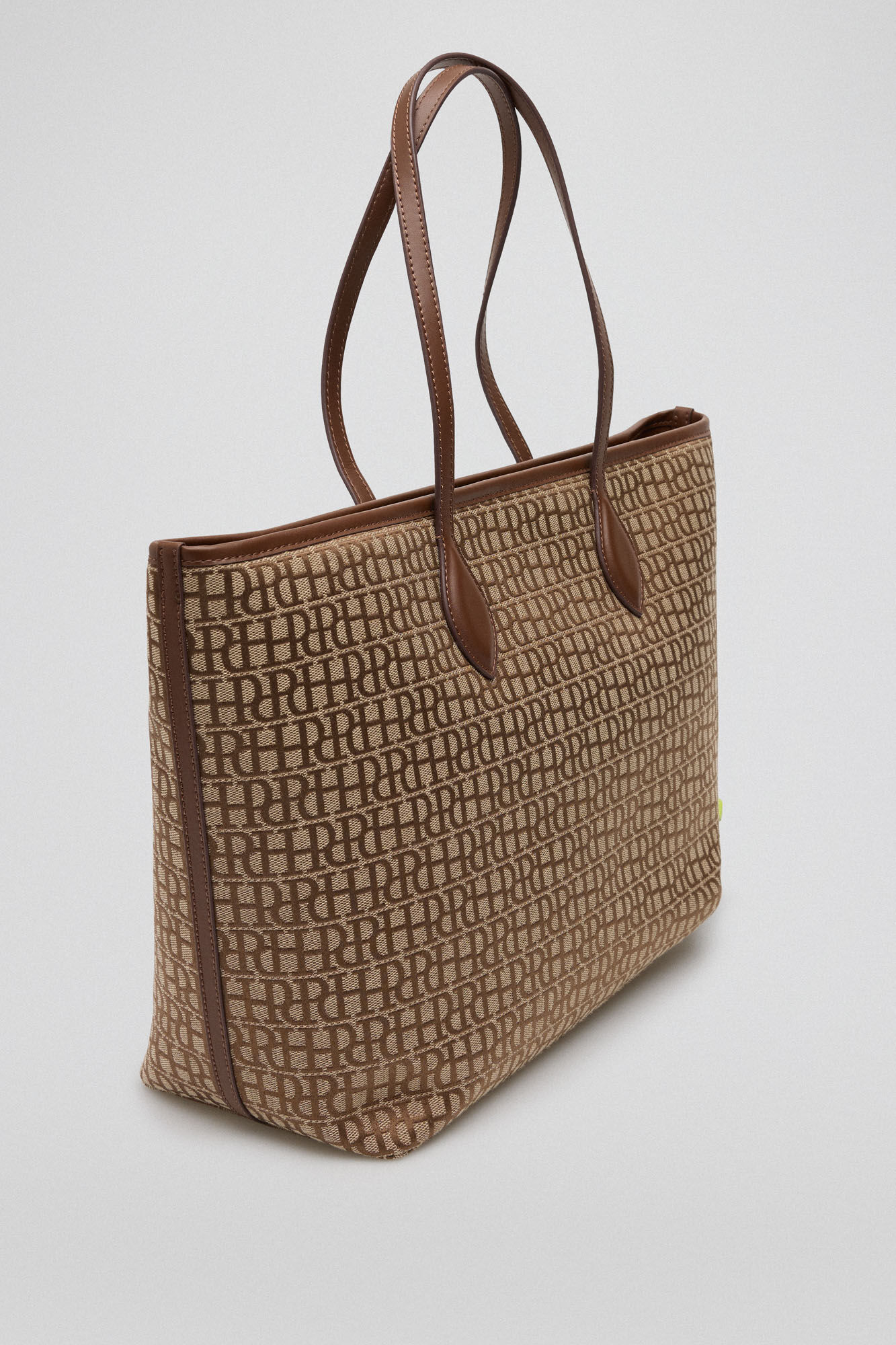 Pedro del Hierro Shopper jacquard Marr&oacute;n