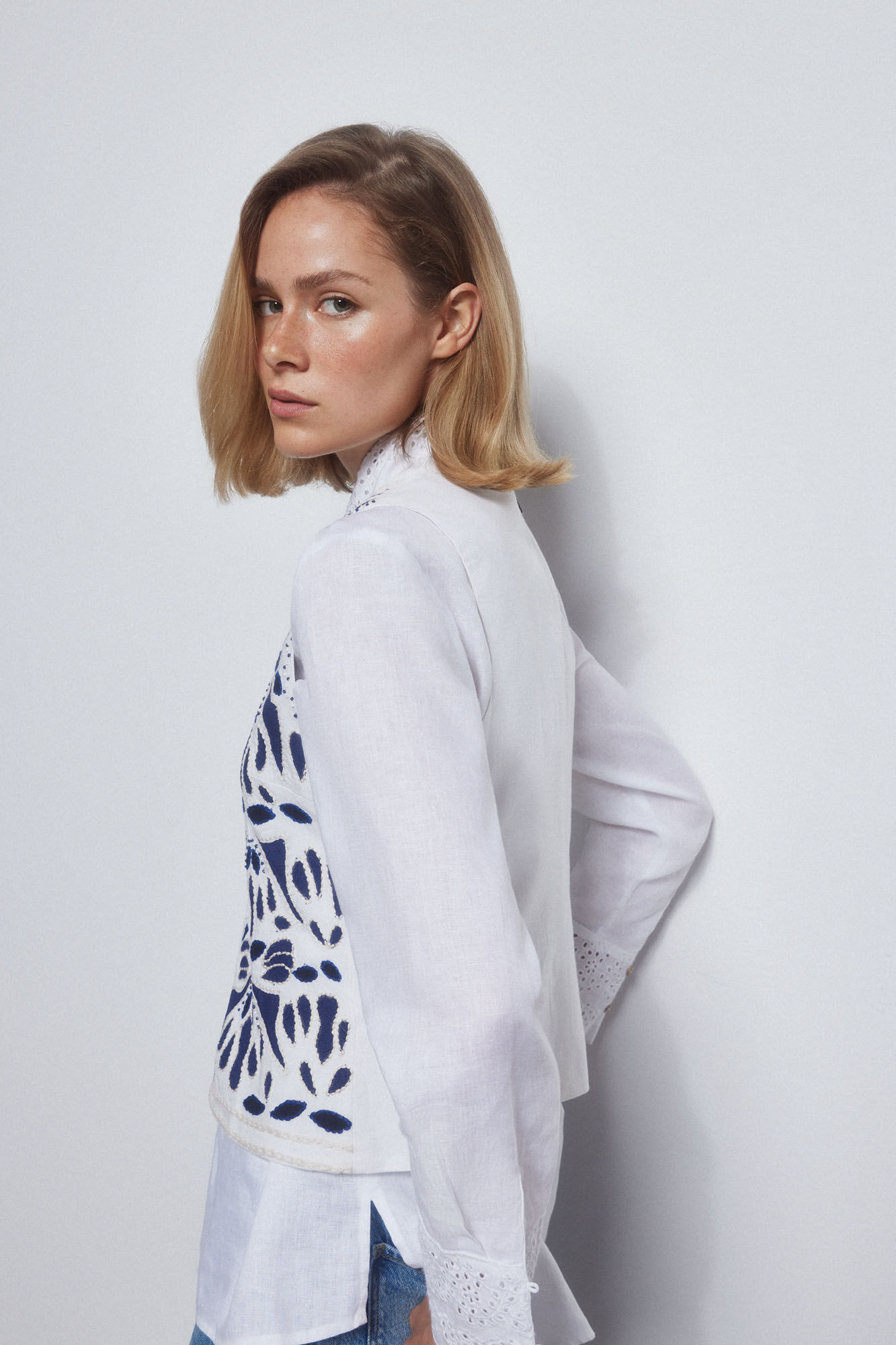 Pedro del Hierro Embroidered cropped gilet Ecru