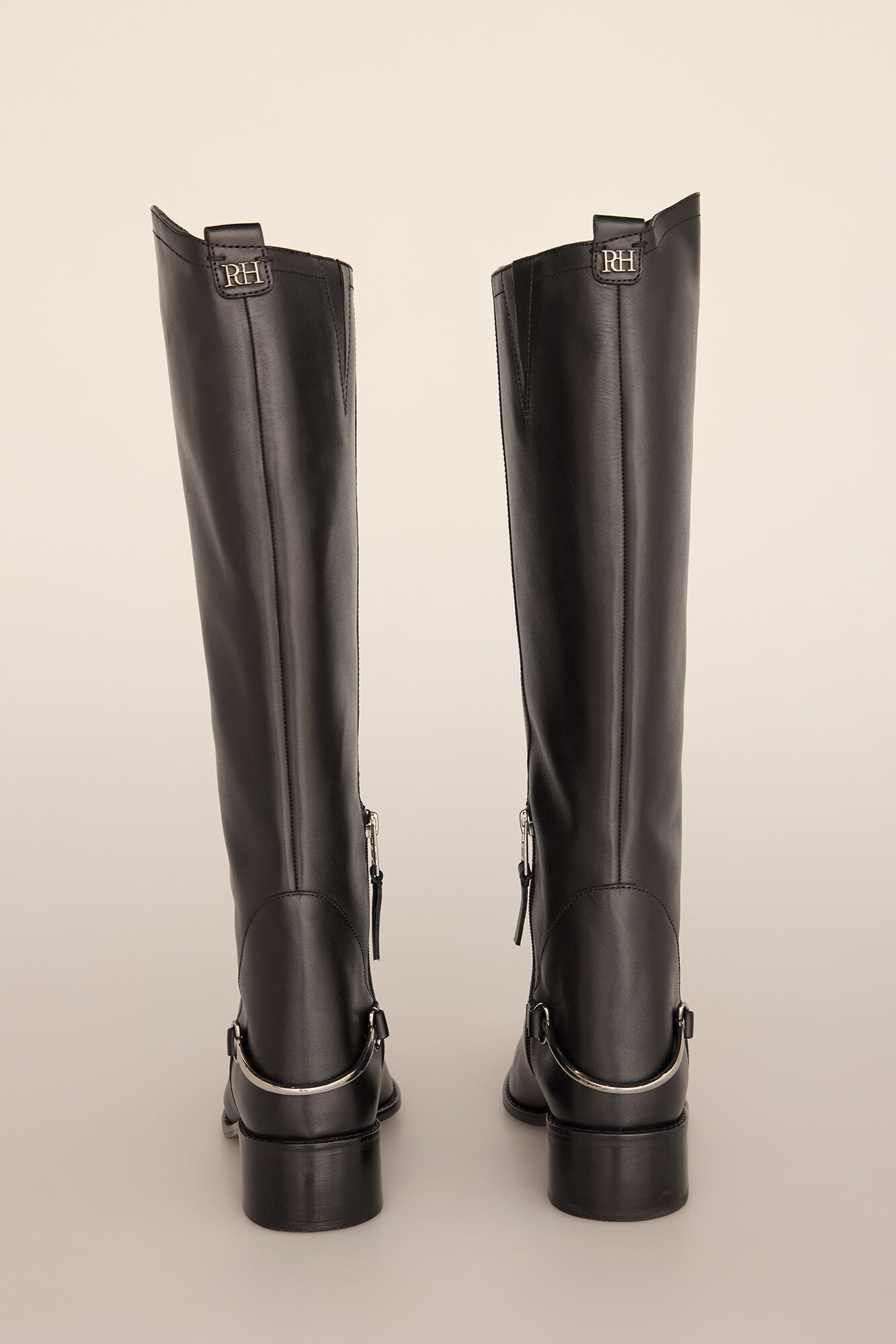 Pedro del Hierro Bota h&iacute;pica con detalle met&aacute;lico Negro