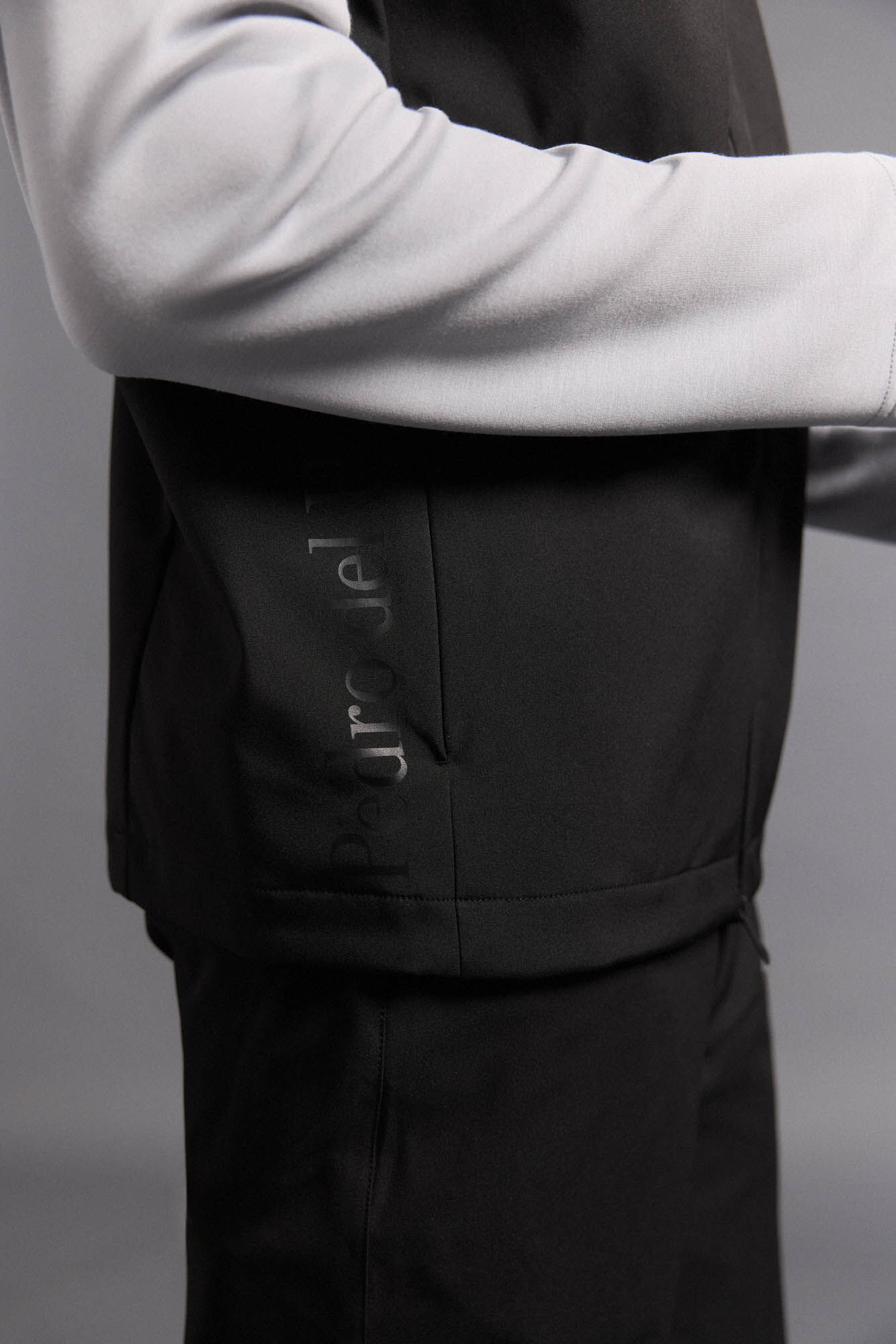 Pedro del Hierro Plain golf vest Black