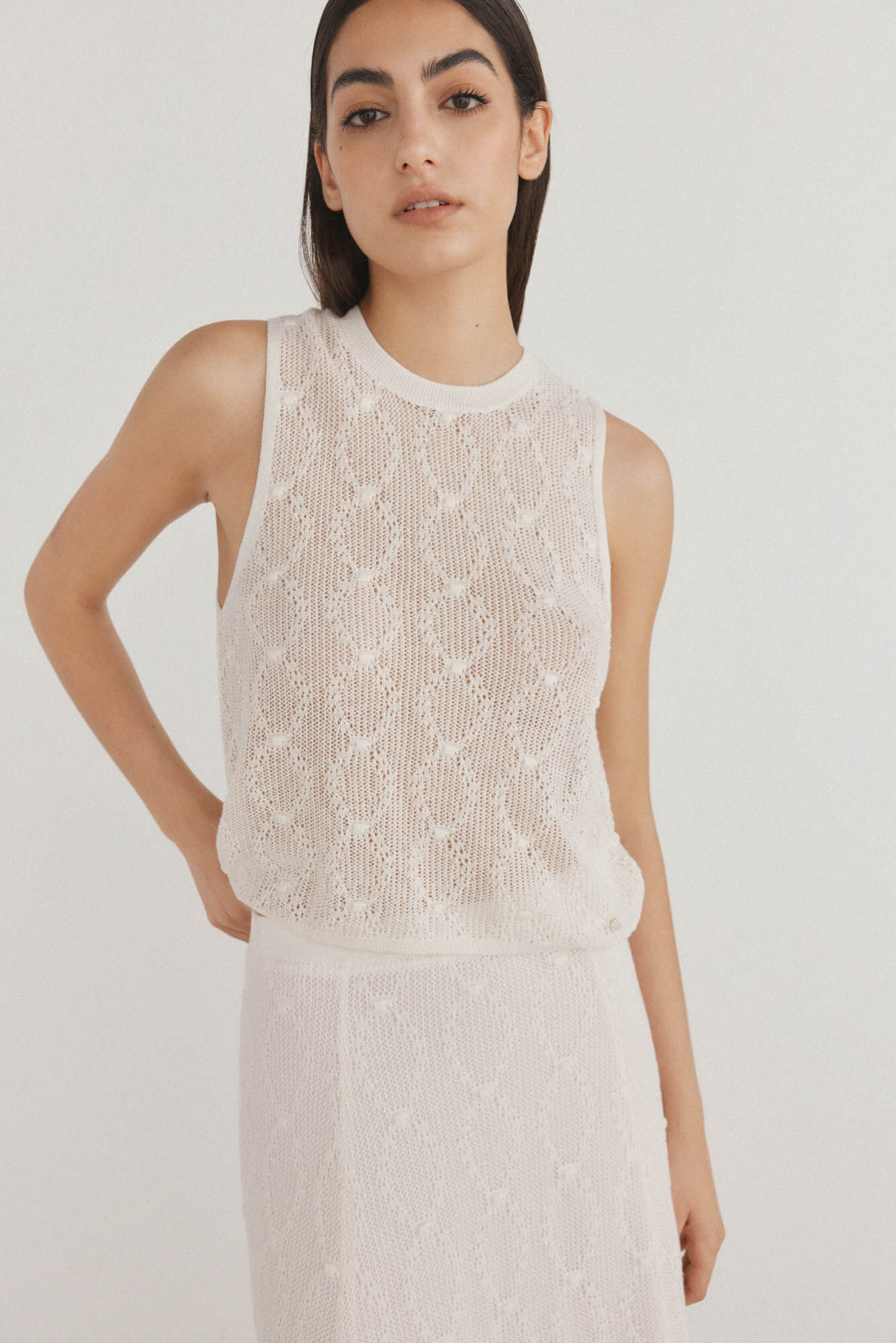 Pedro del Hierro Top de punto con estructura calada desfile