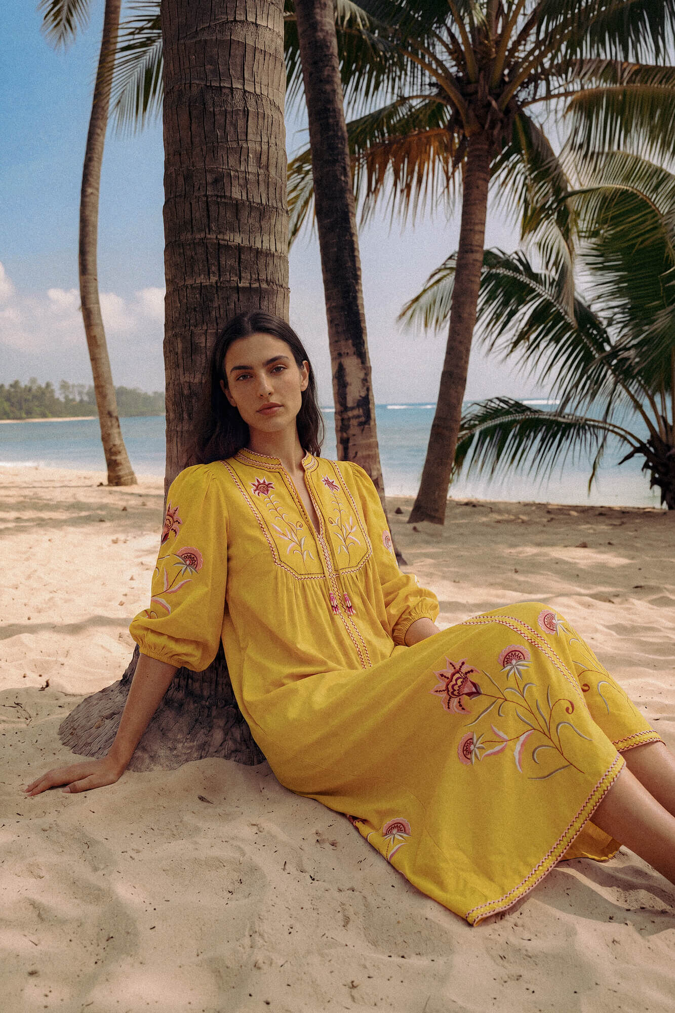 Pedro del Hierro Vestido t&uacute;nica bordados