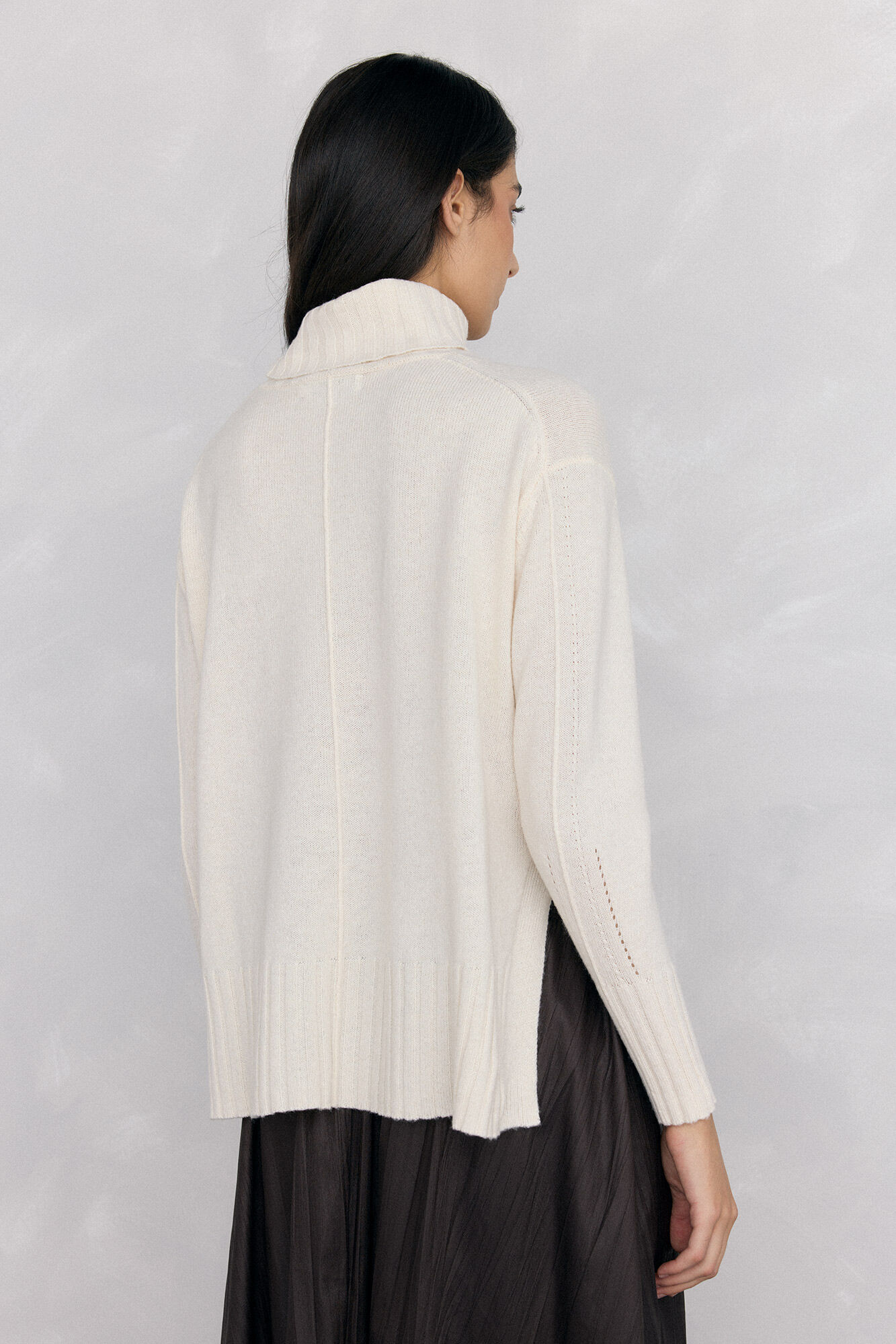 Pedro del Hierro wool neck sweater with center seam Ecru