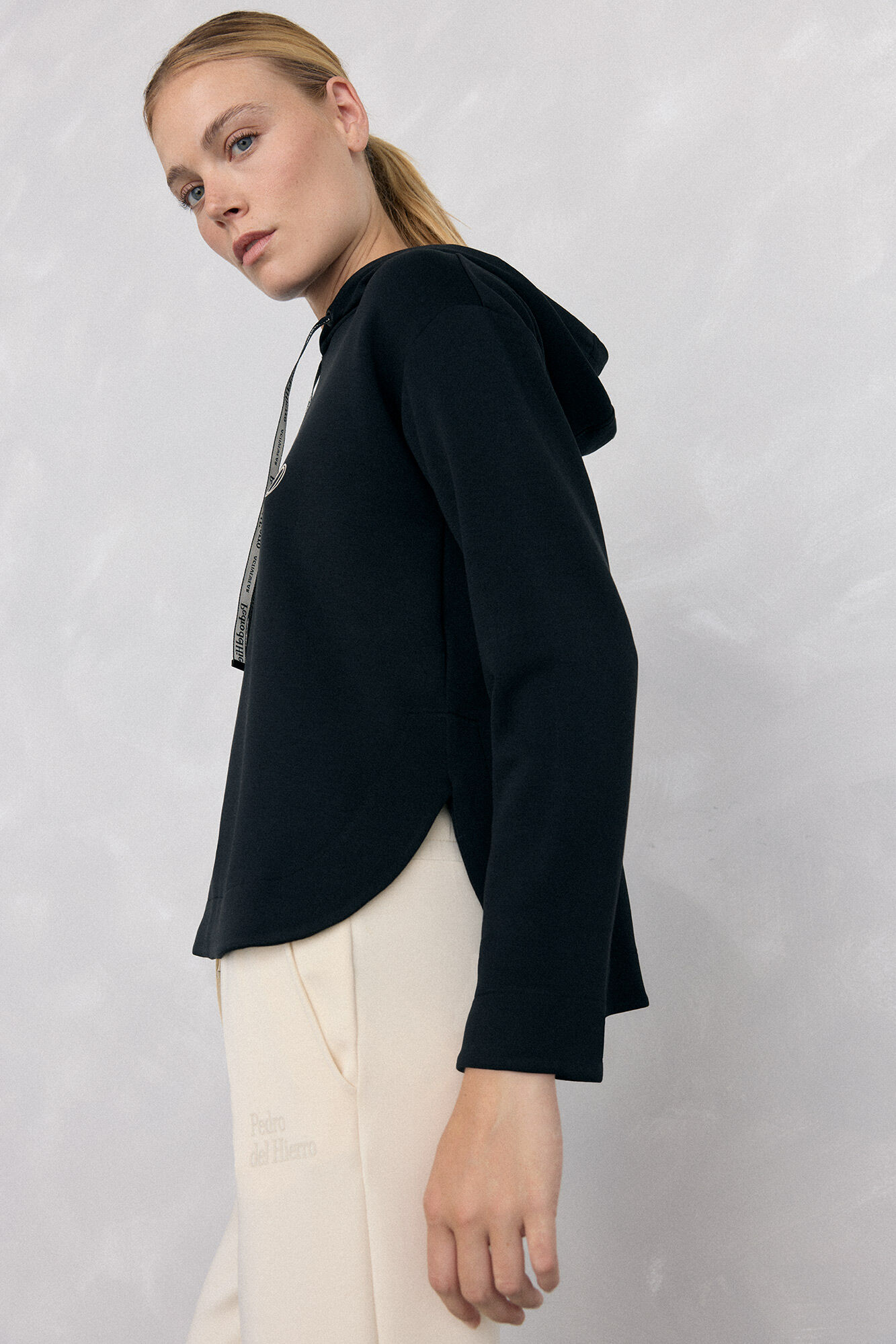 Pedro del Hierro soft touch logo hood Black