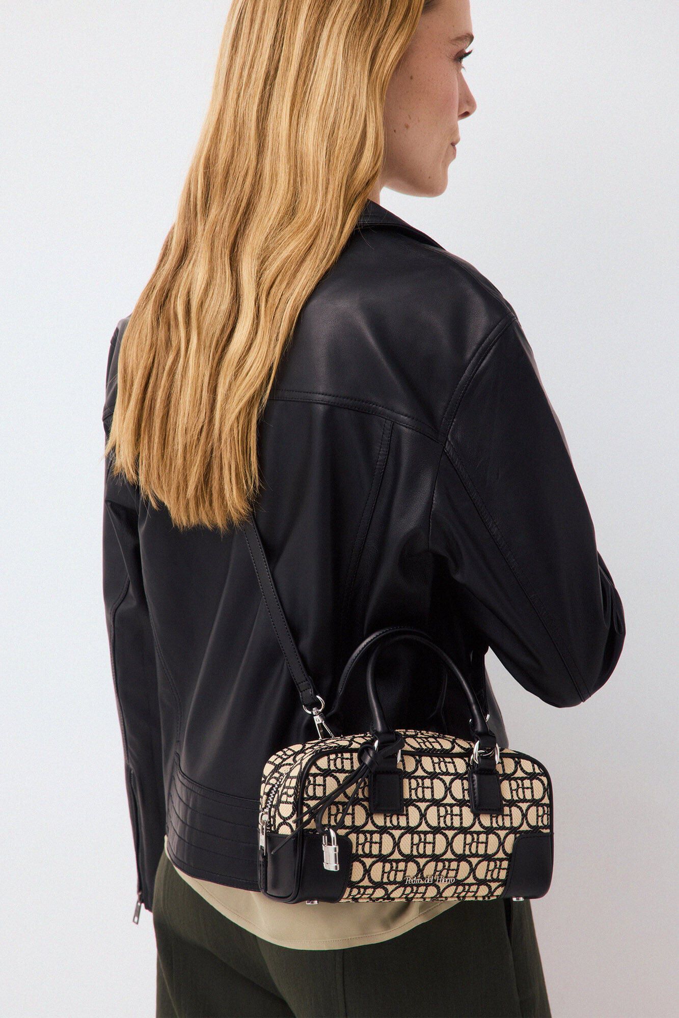 Pedro del Hierro Logo bowling bag Beige