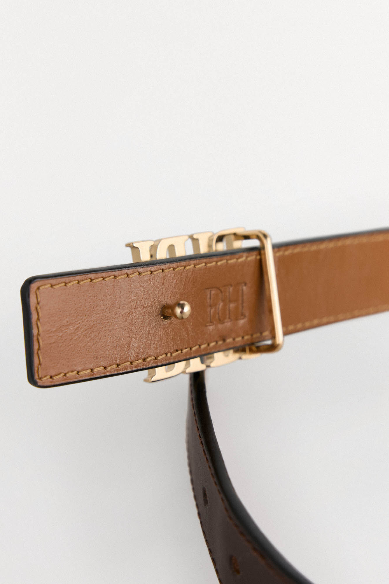 Pedro del Hierro Cintur&oacute;n logo reversible Marr&oacute;n