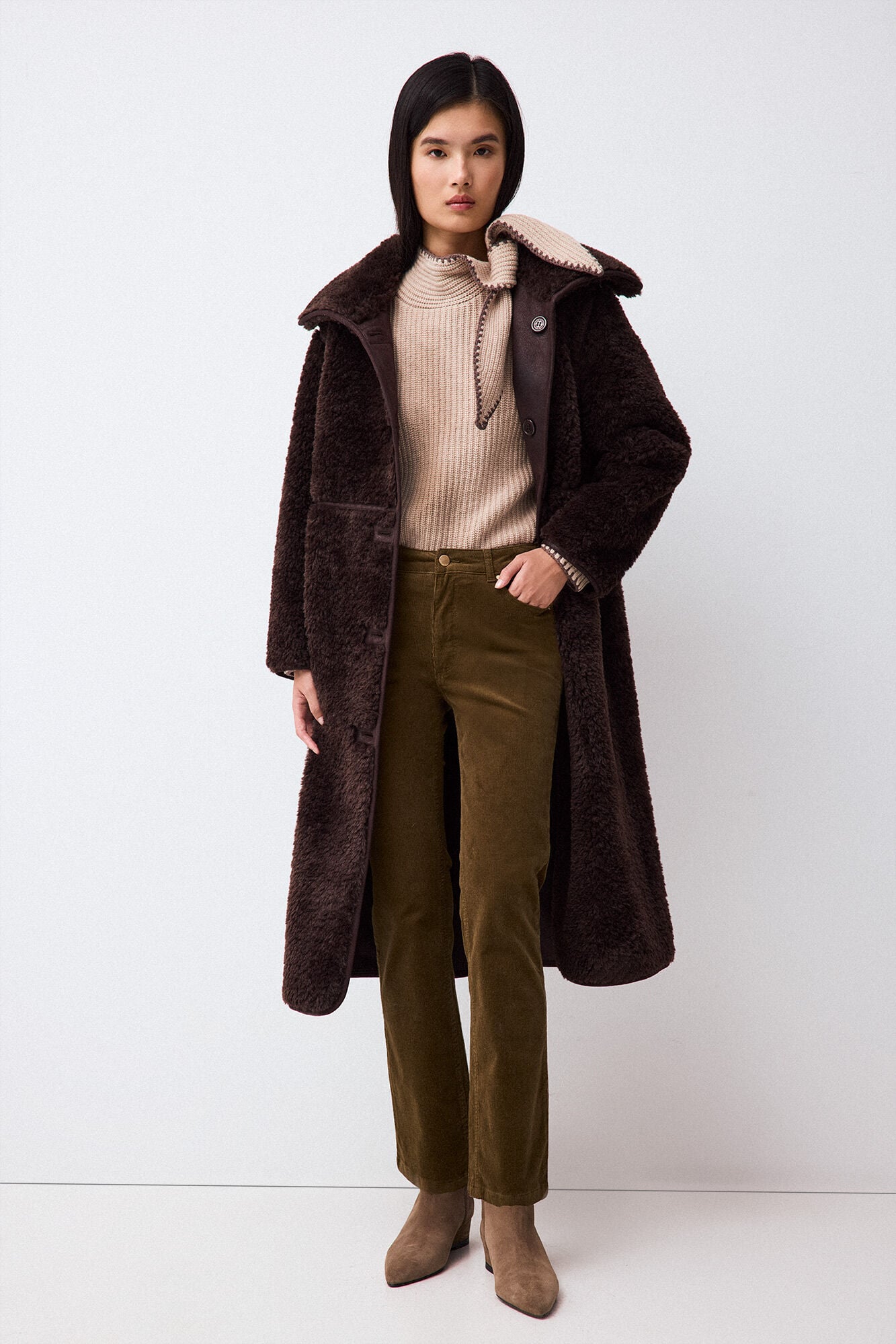Pedro del Hierro Corduroy push-up straight trousers