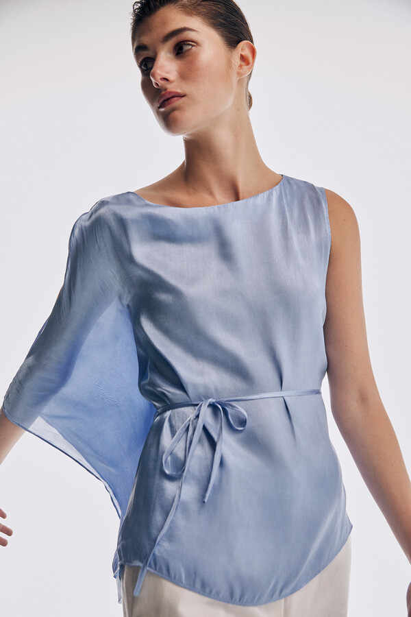 Pedro del Hierro Crew neck top in loose fabric, asymmetric sleeves with matching belt Blue