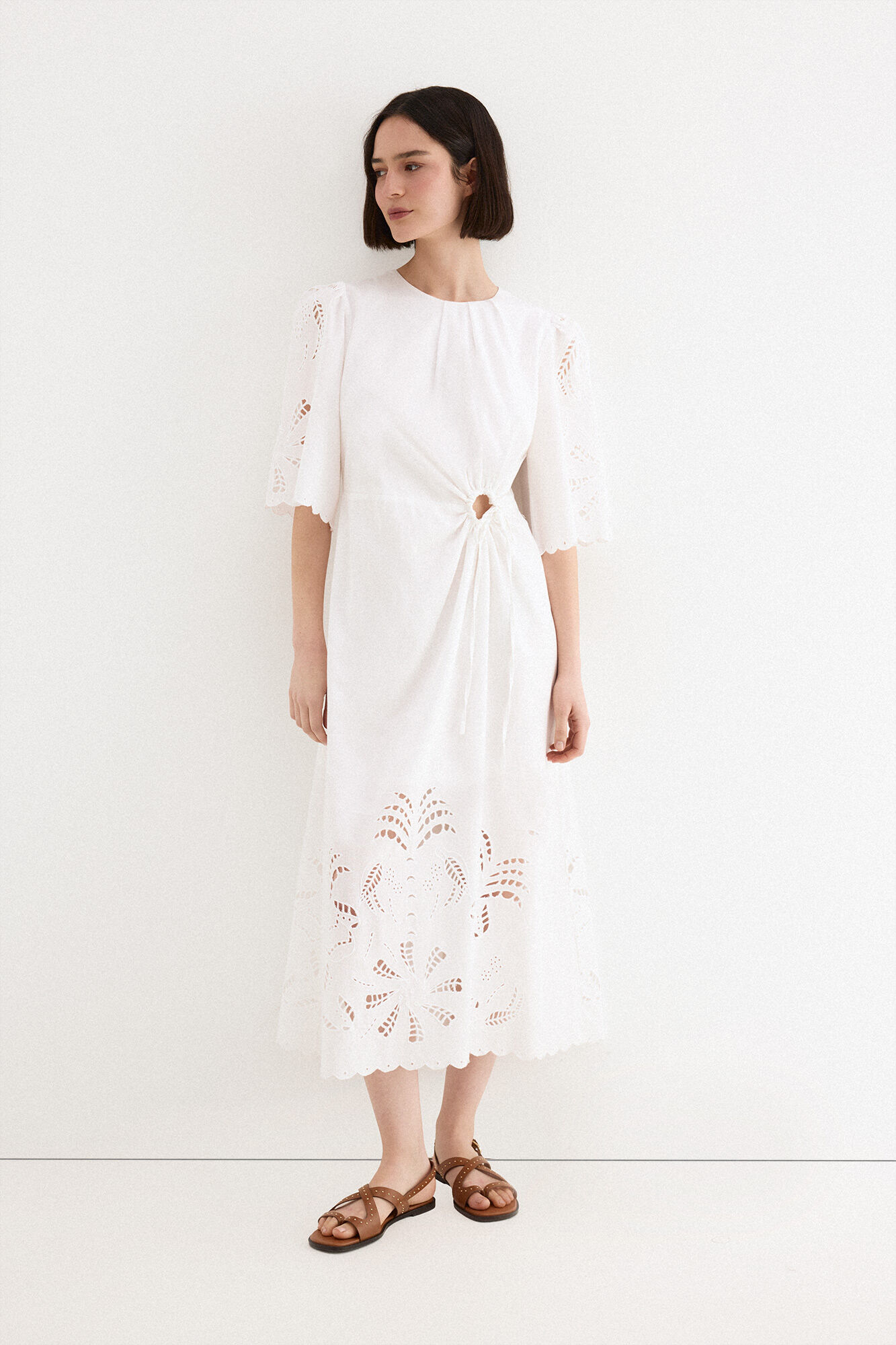 TFP by Tamara Falc&oacute; Vestido bordado Blanco