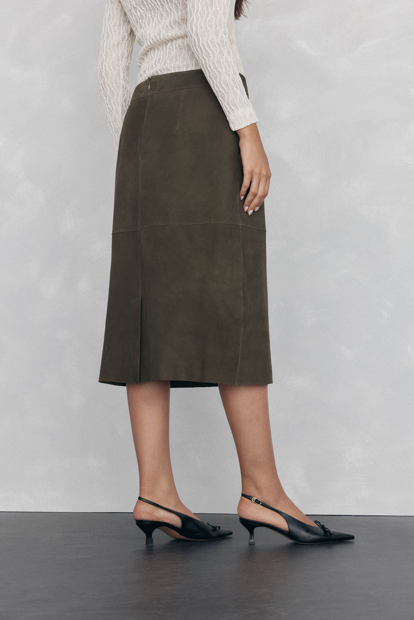 Pedro del Hierro Straight suede skirt Green