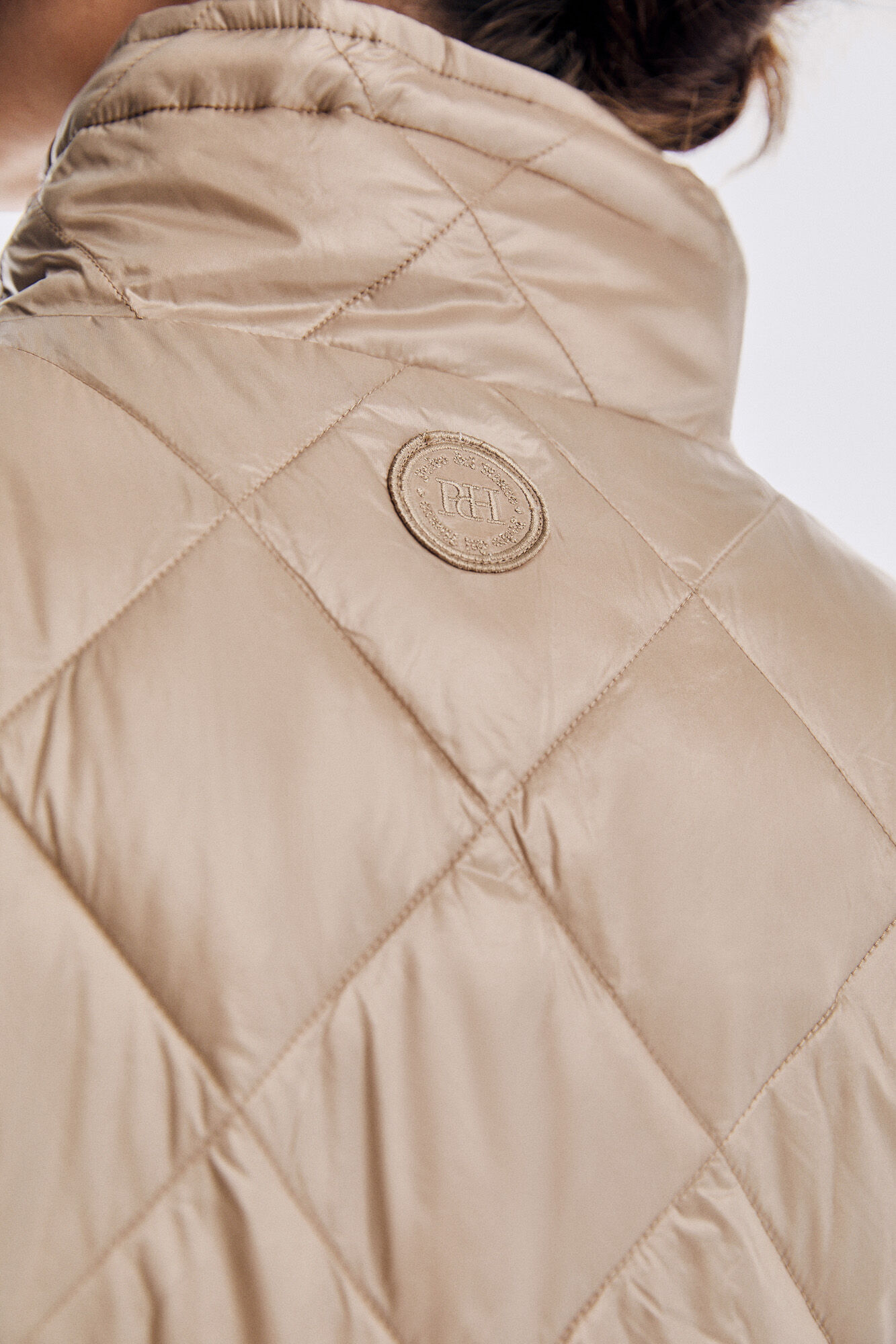 Pedro del Hierro Reversible technical poncho Ecru