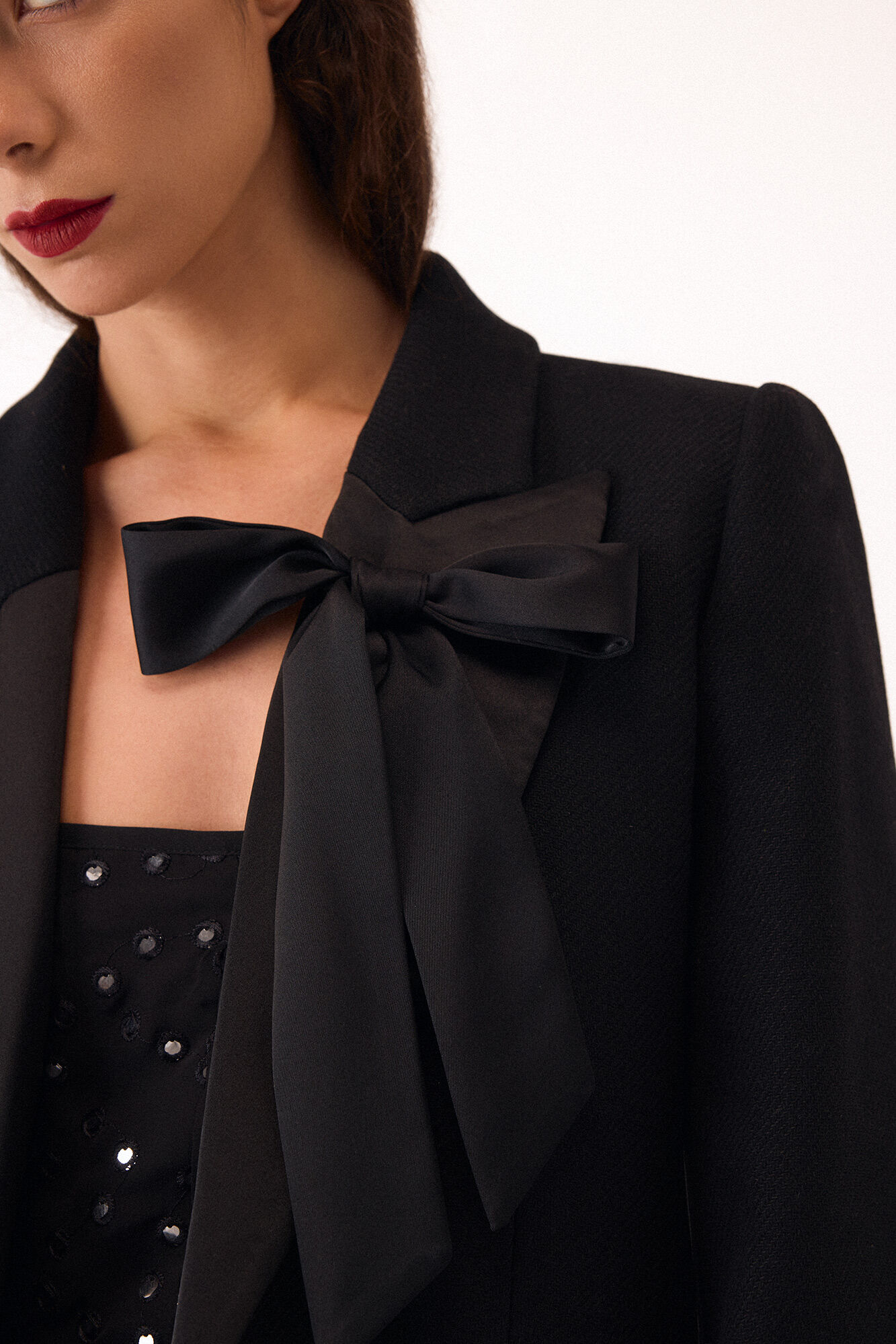 Pedro del Hierro Abrigo negro contraste