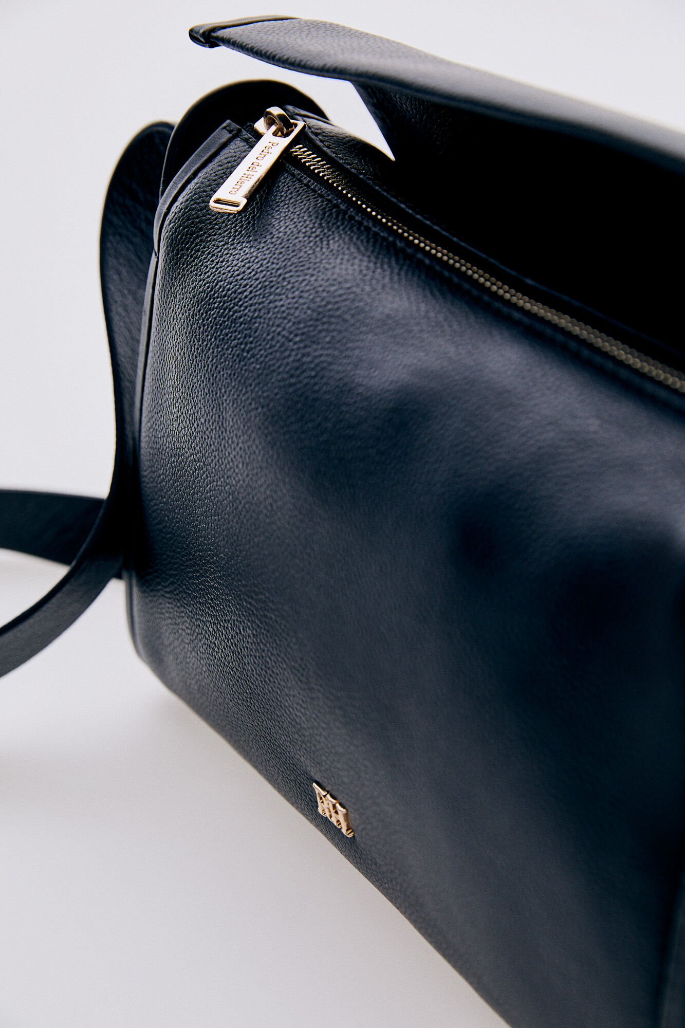 Pedro del Hierro Leather crossbody bag Black