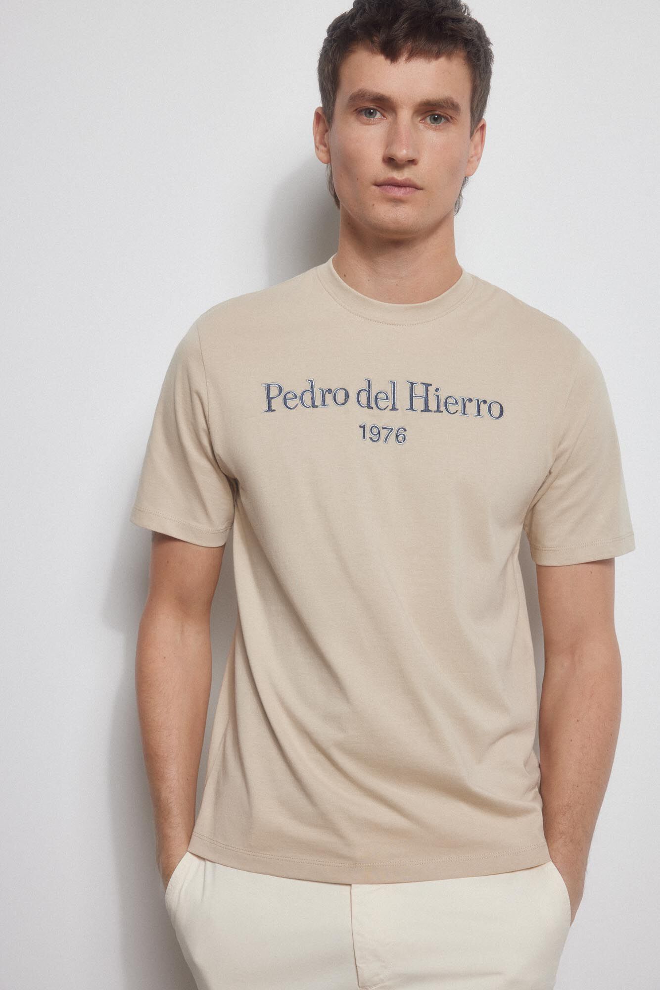 Pedro del Hierro Camiseta logo bordado Beige