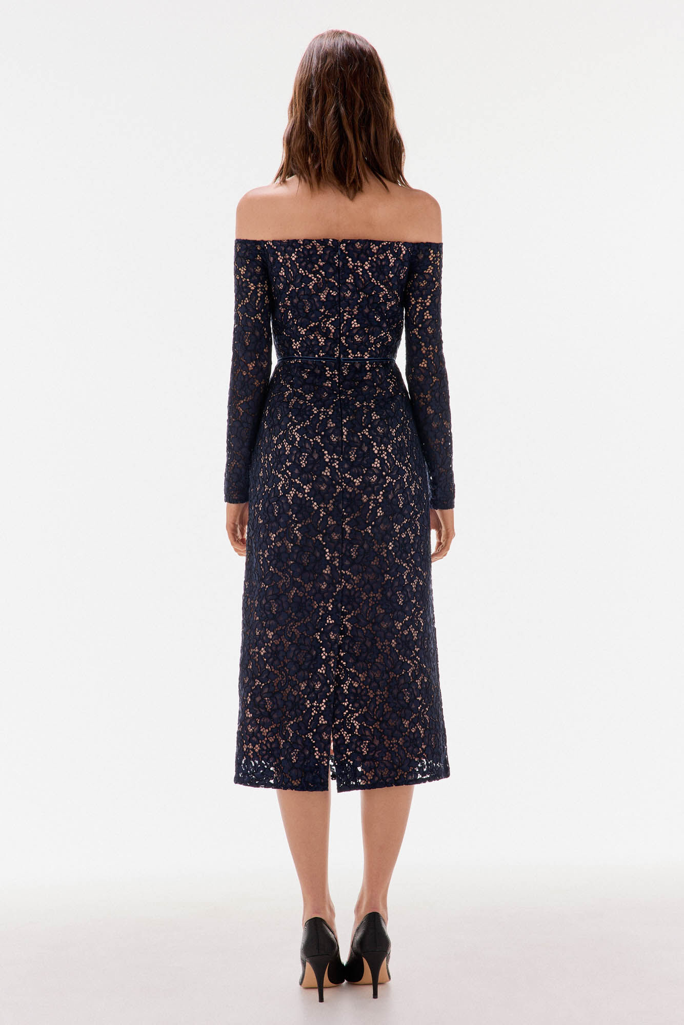 TFP by Tamara Falc&oacute; Vestido de renda manga Azul