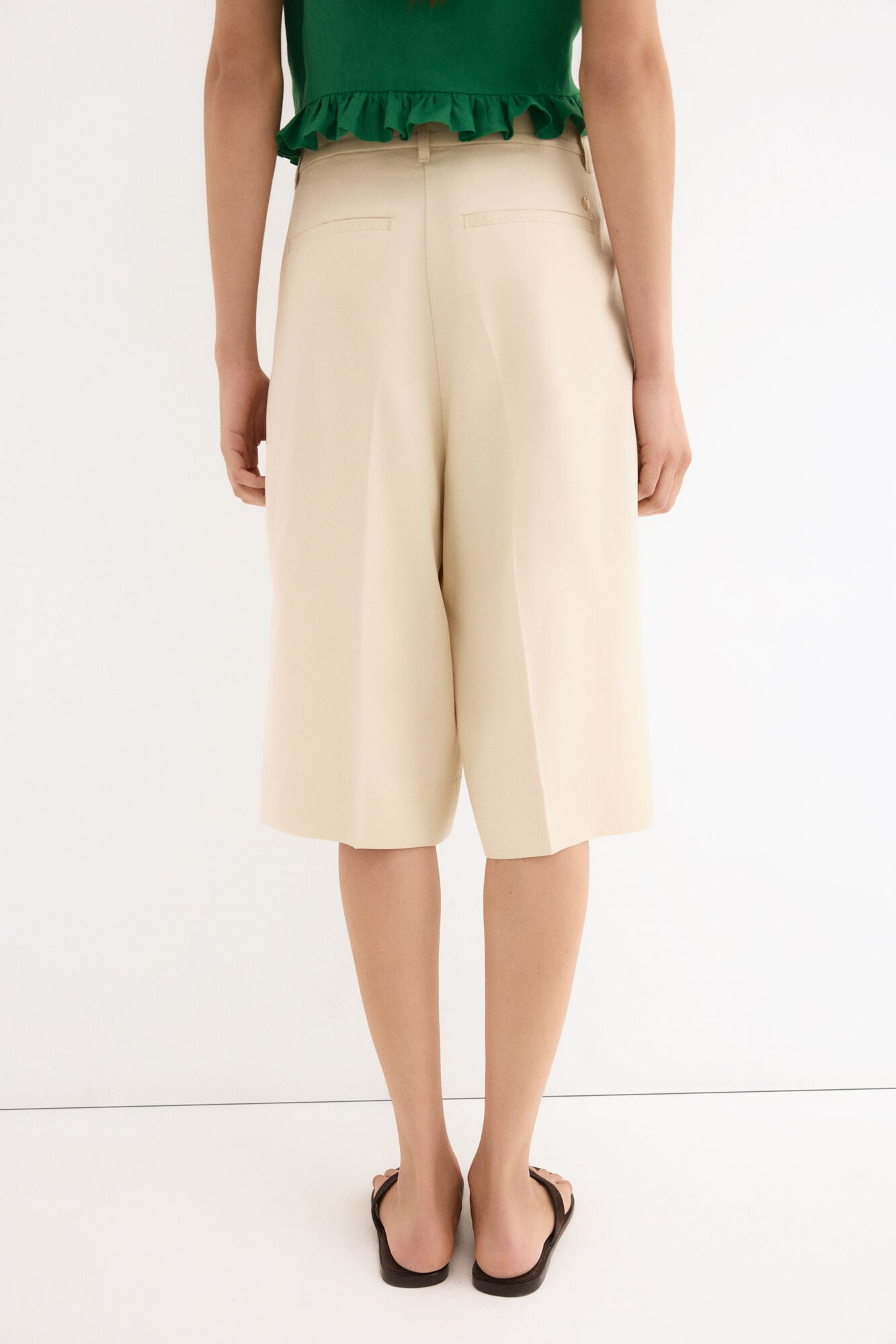 Pedro del Hierro Linen long Bermuda shorts Beige