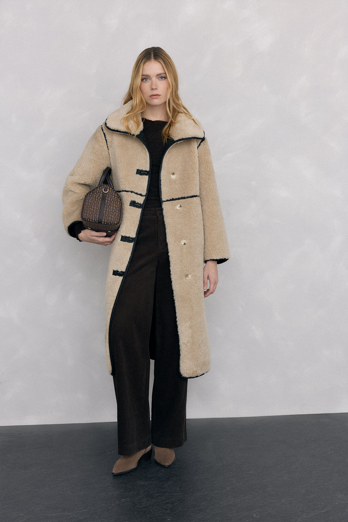 Pedro del Hierro Sobretudo com efeito de pele Ecru