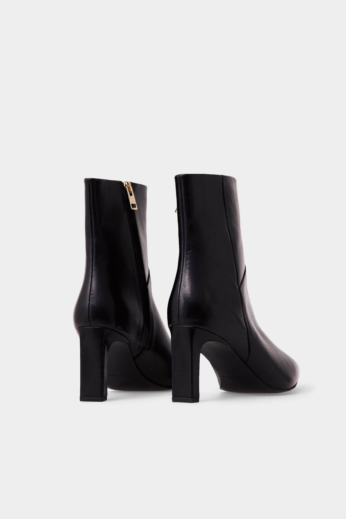 Pedro del Hierro Leather heel ankle boot Black