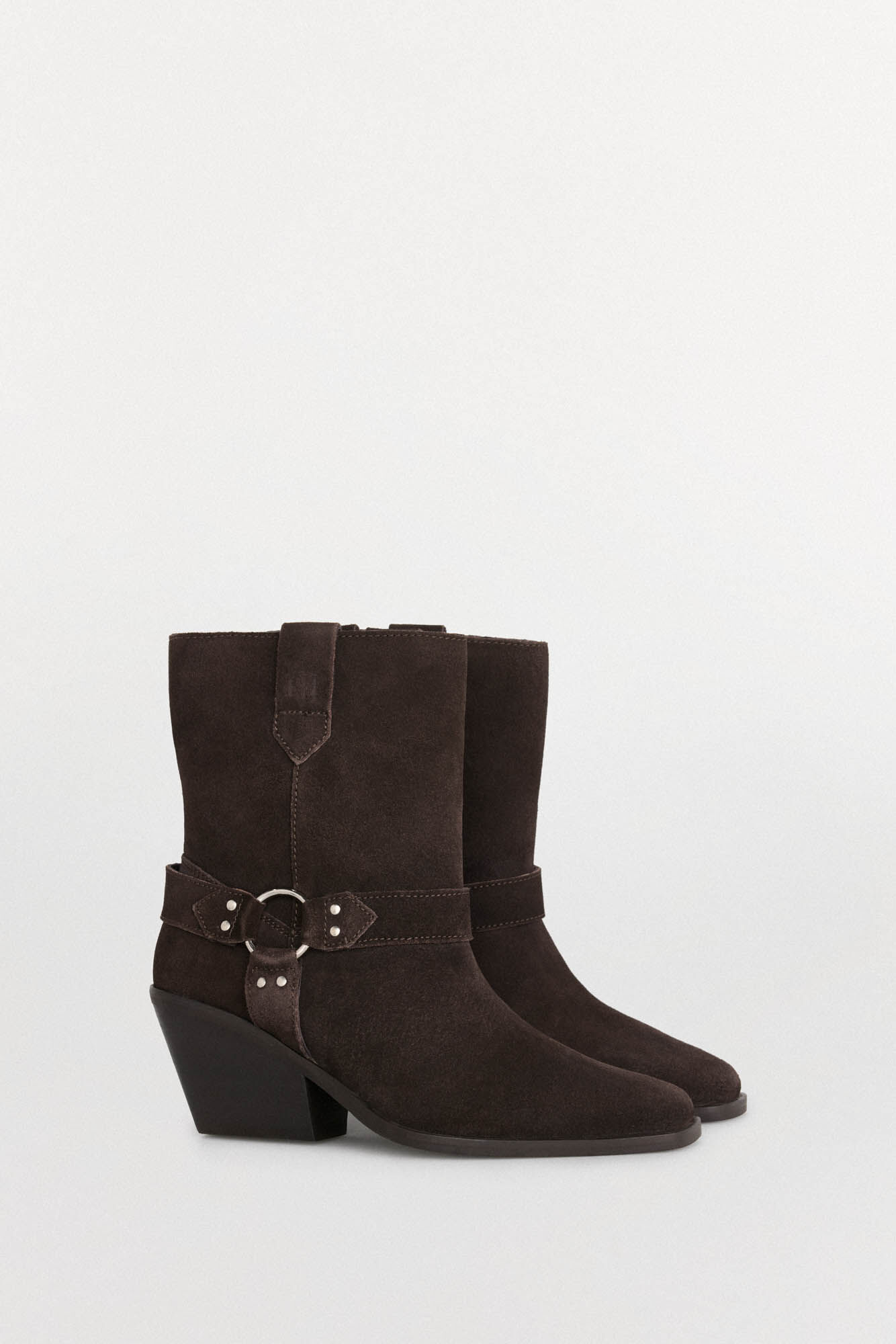 Pedro del Hierro Cowboy leather ankle boots with underwired and studs Brown