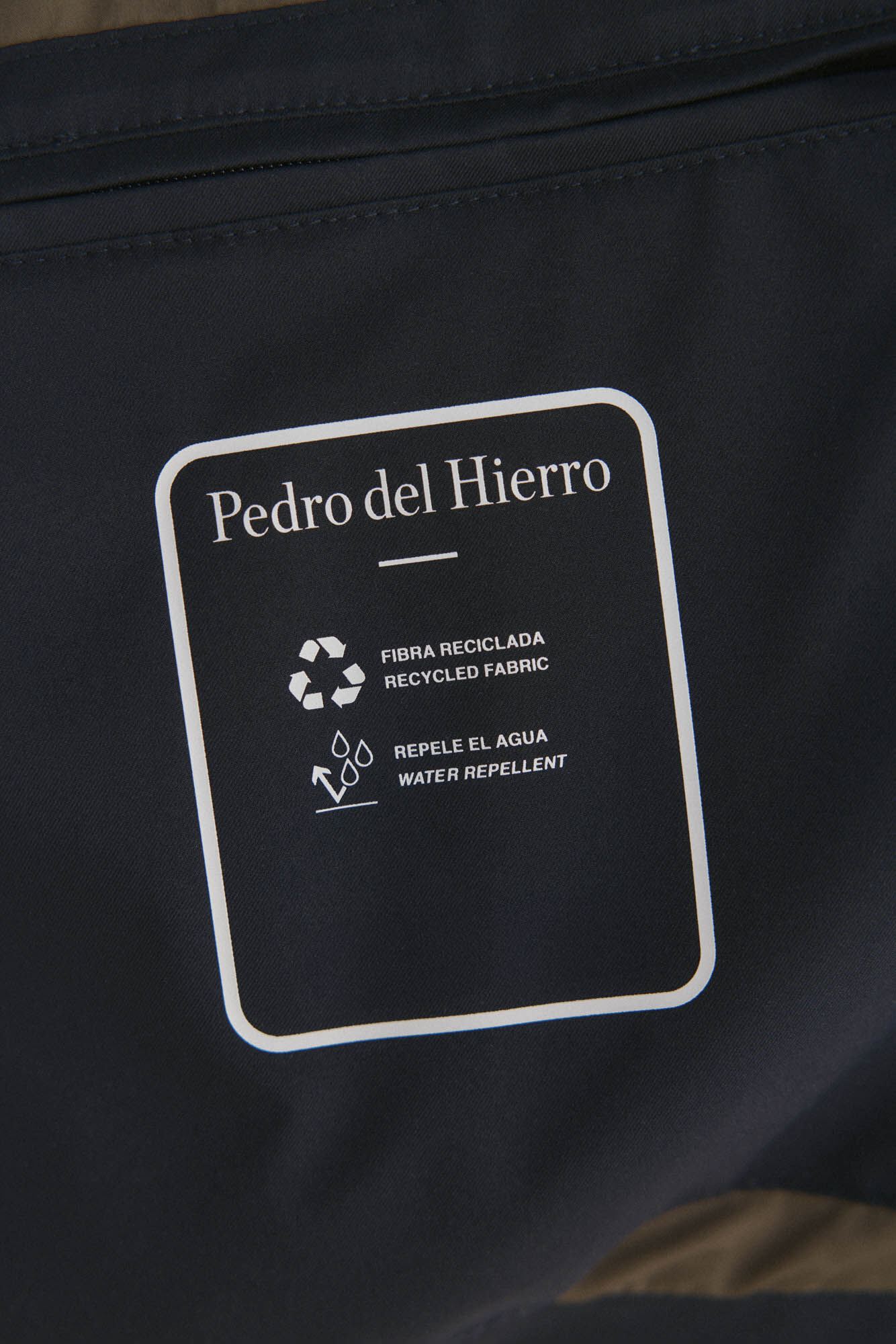 Pedro del Hierro Blus&atilde;o t&eacute;cnico leve Azul