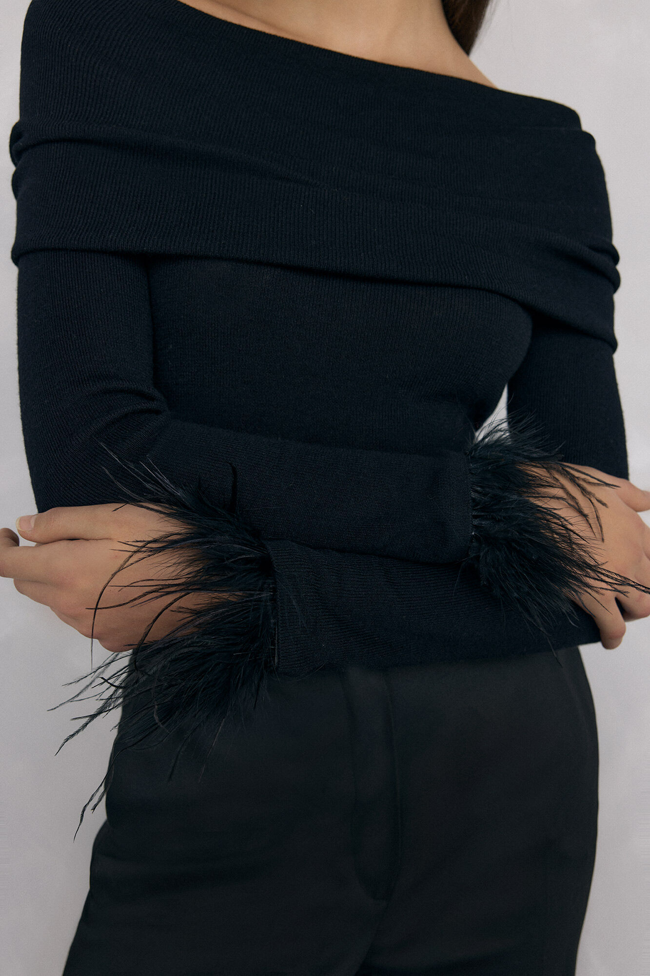 Pedro del Hierro Feather jersey cuff