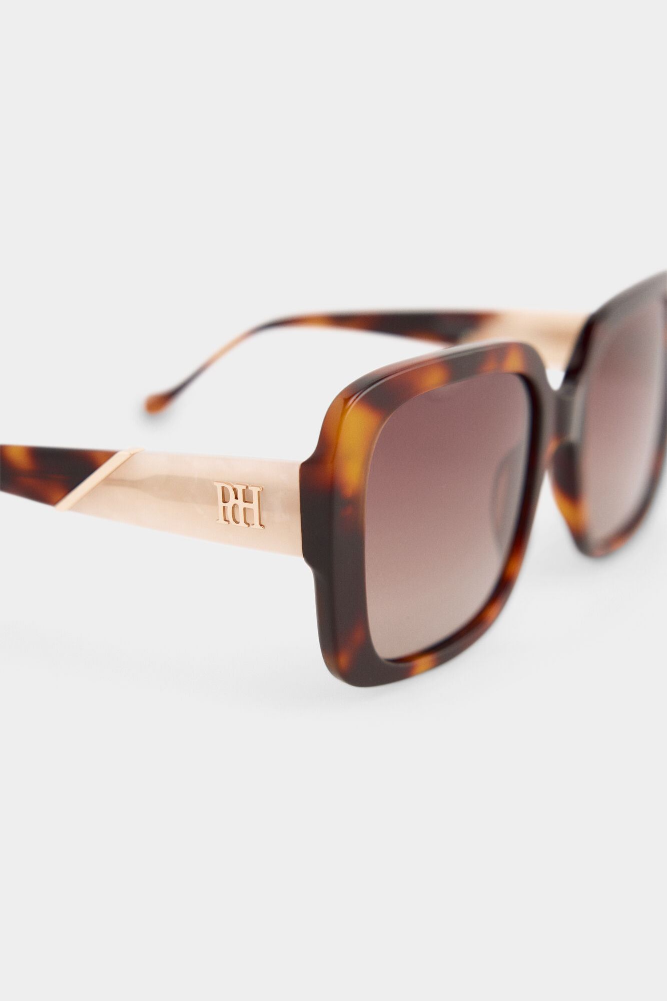 Pedro del Hierro Maxi gafa carey Marr&oacute;n