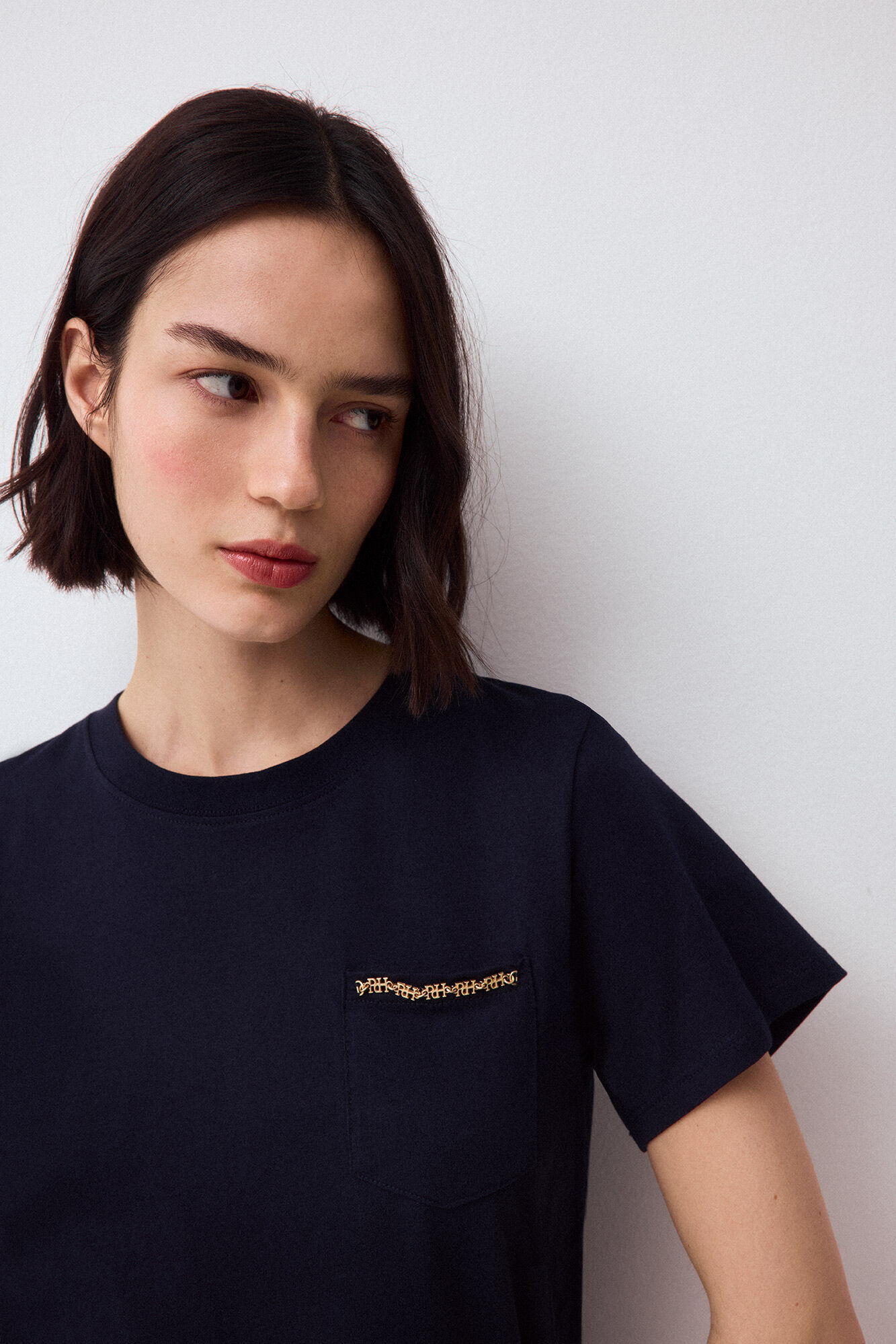 Pedro del Hierro Short sleeve T-shirt with pocket and chain detail