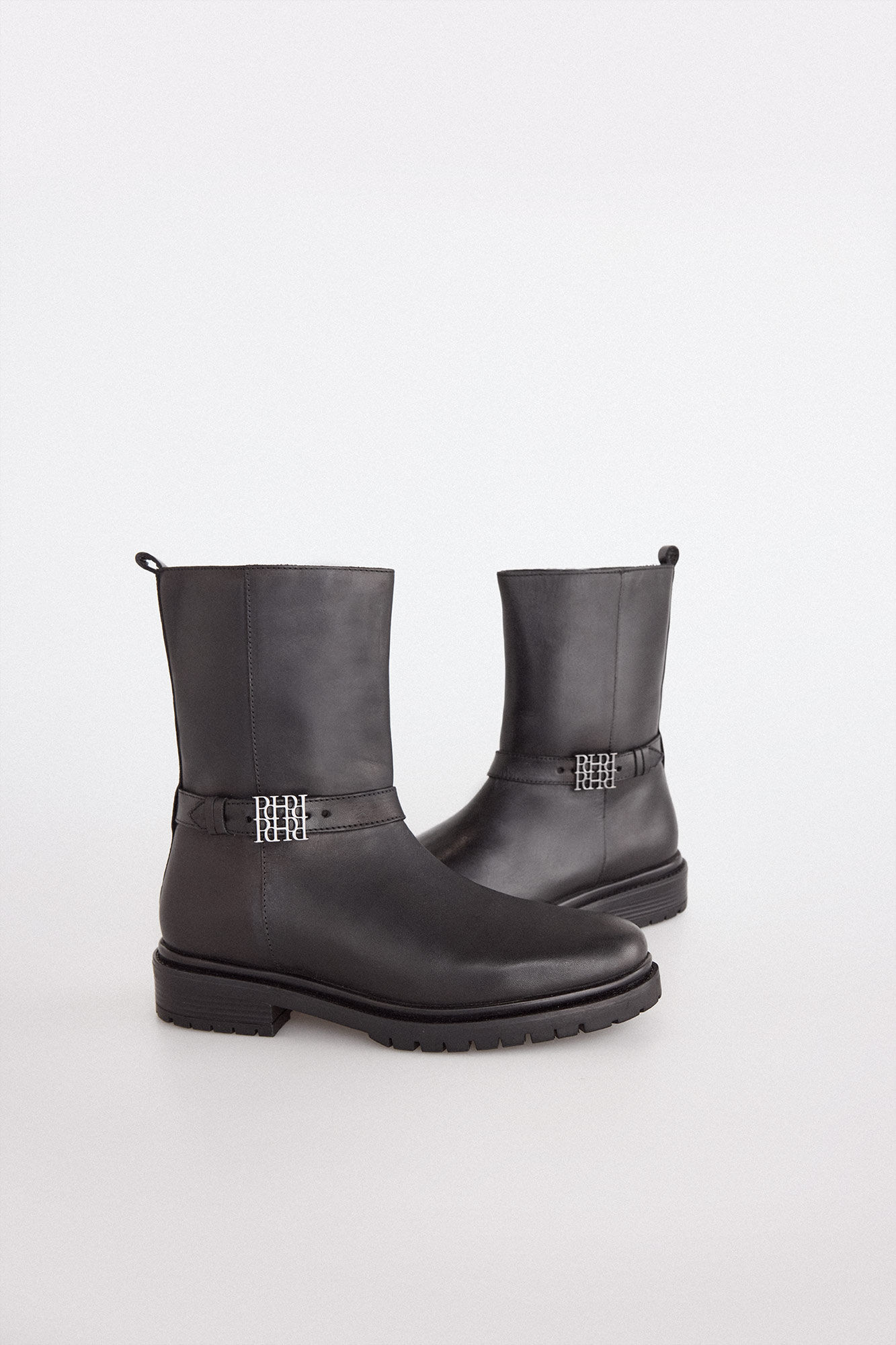 Pedro del Hierro Flat leather ankle boot with logo buckle Black