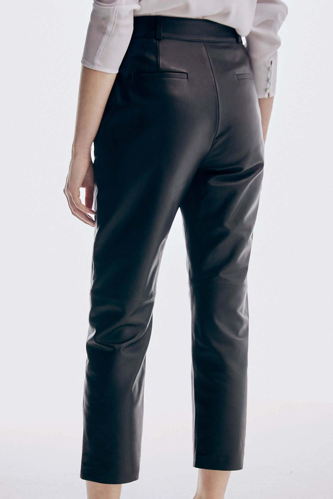 Pedro del Hierro Pantal&oacute;n largo napa Negro