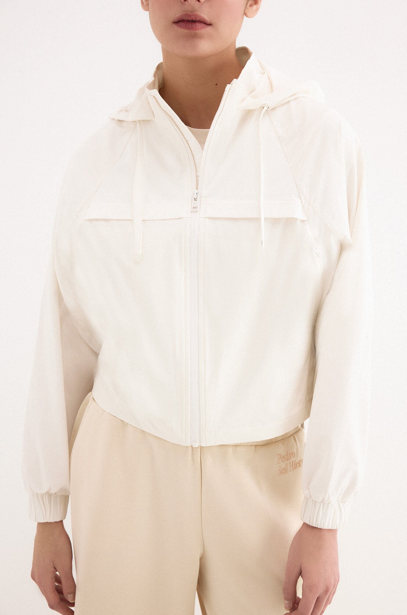 Pedro del Hierro Parka curta com capuz Ecru