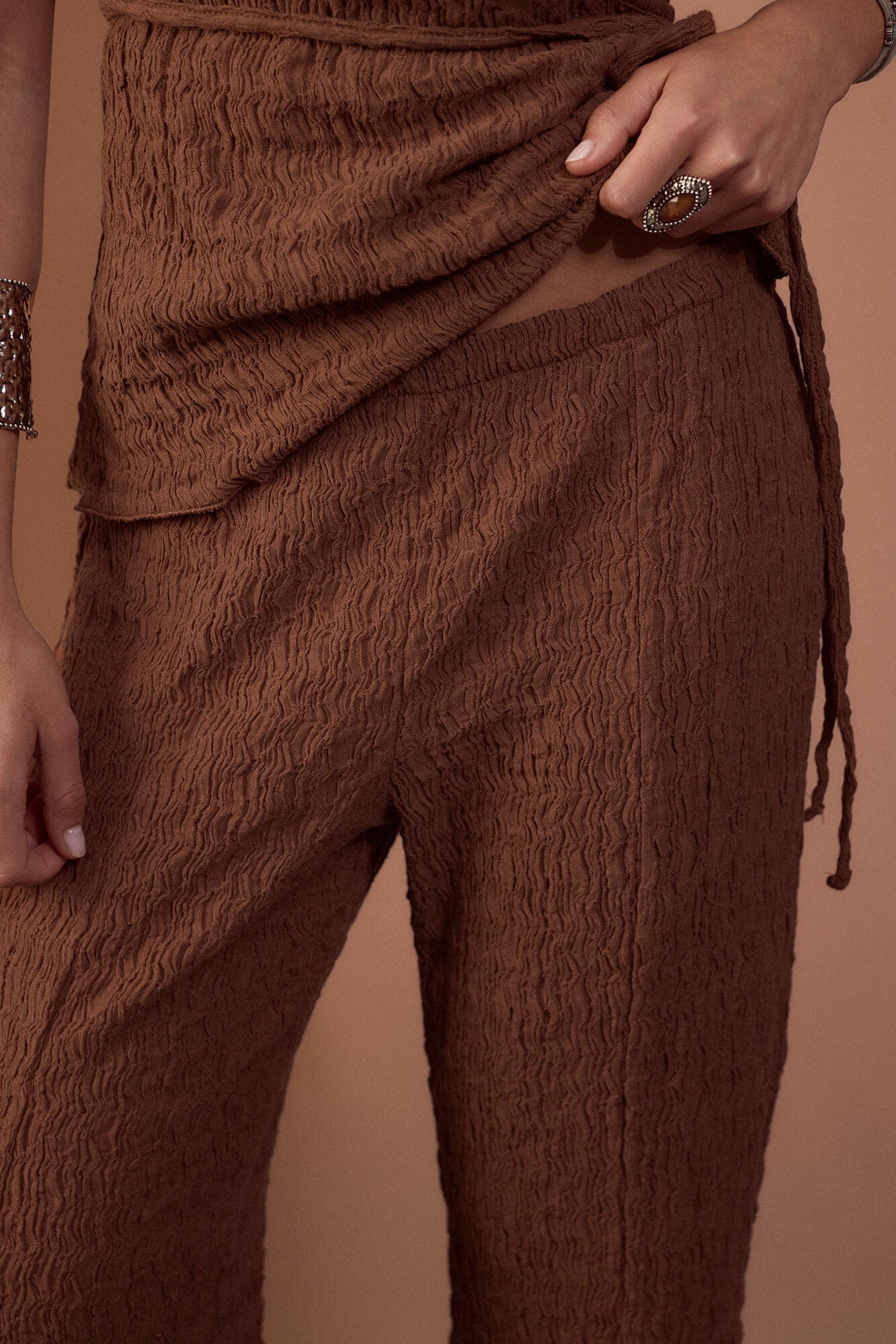 Slowlove Pantal&oacute;n campana de punto Castanho