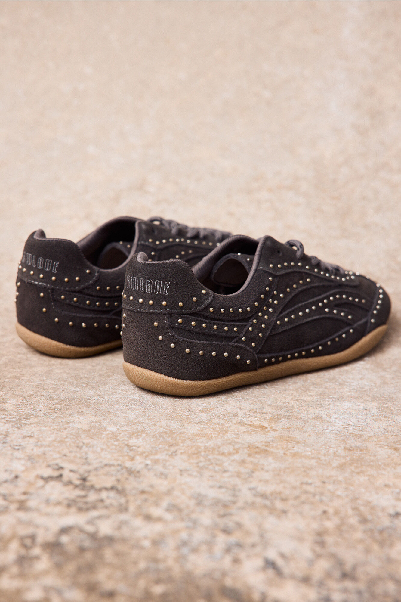 Slowlove Zapatilla piel tachas Gris
