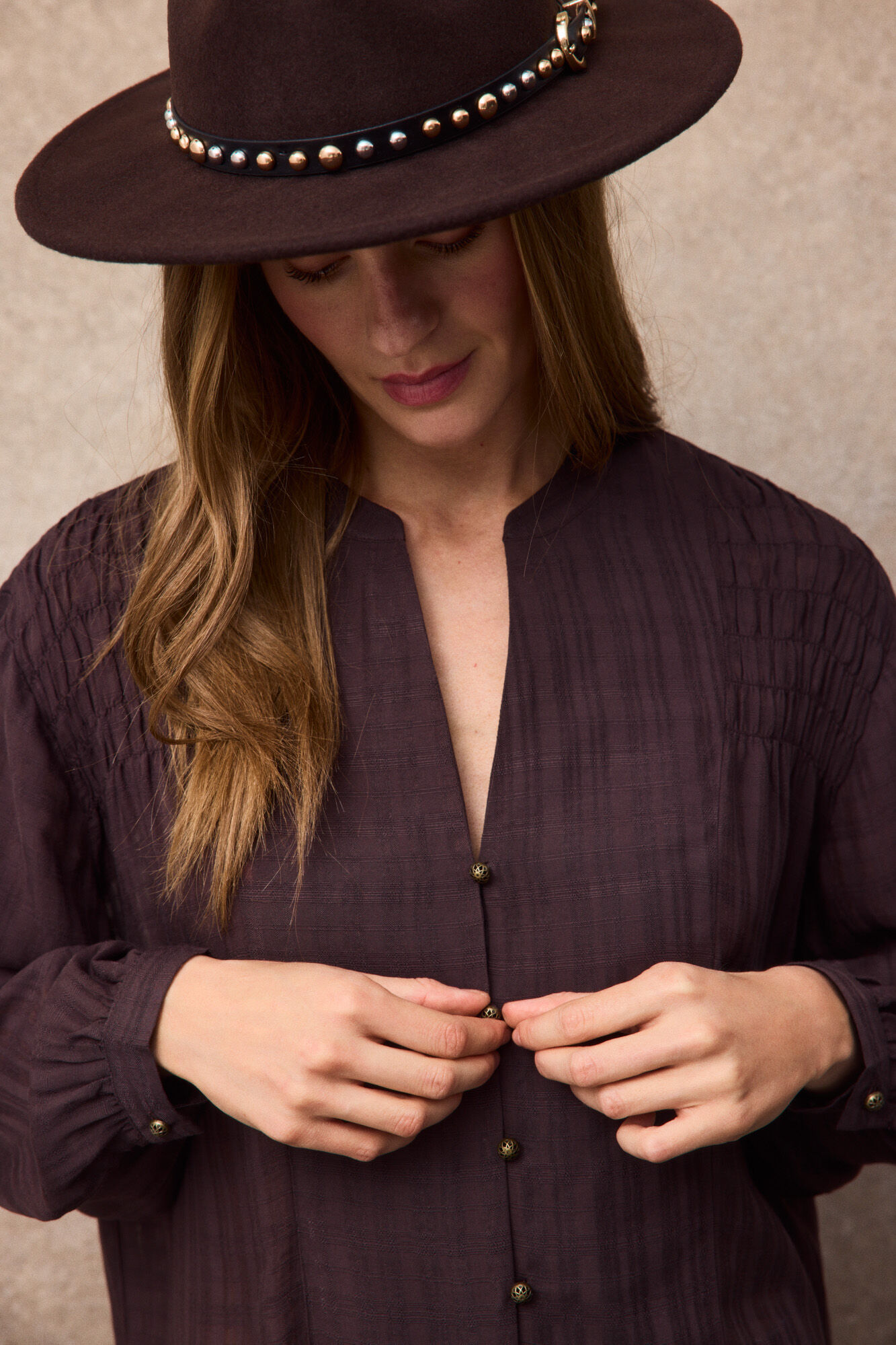 Slowlove Sombrero tachuelas Marr&oacute;n oscuro