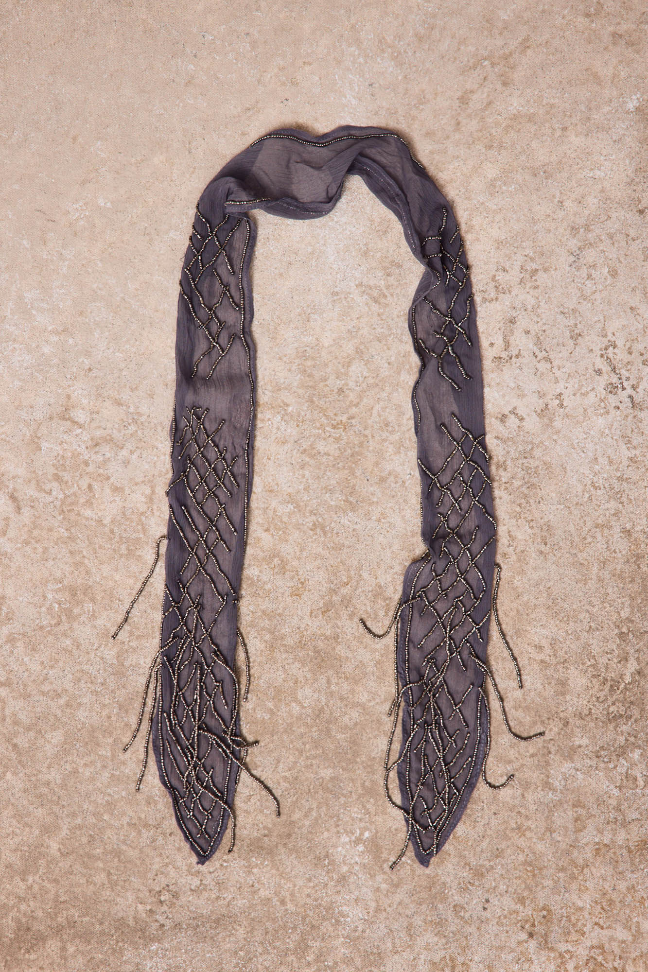 Slowlove Corbata joya bordada Gris