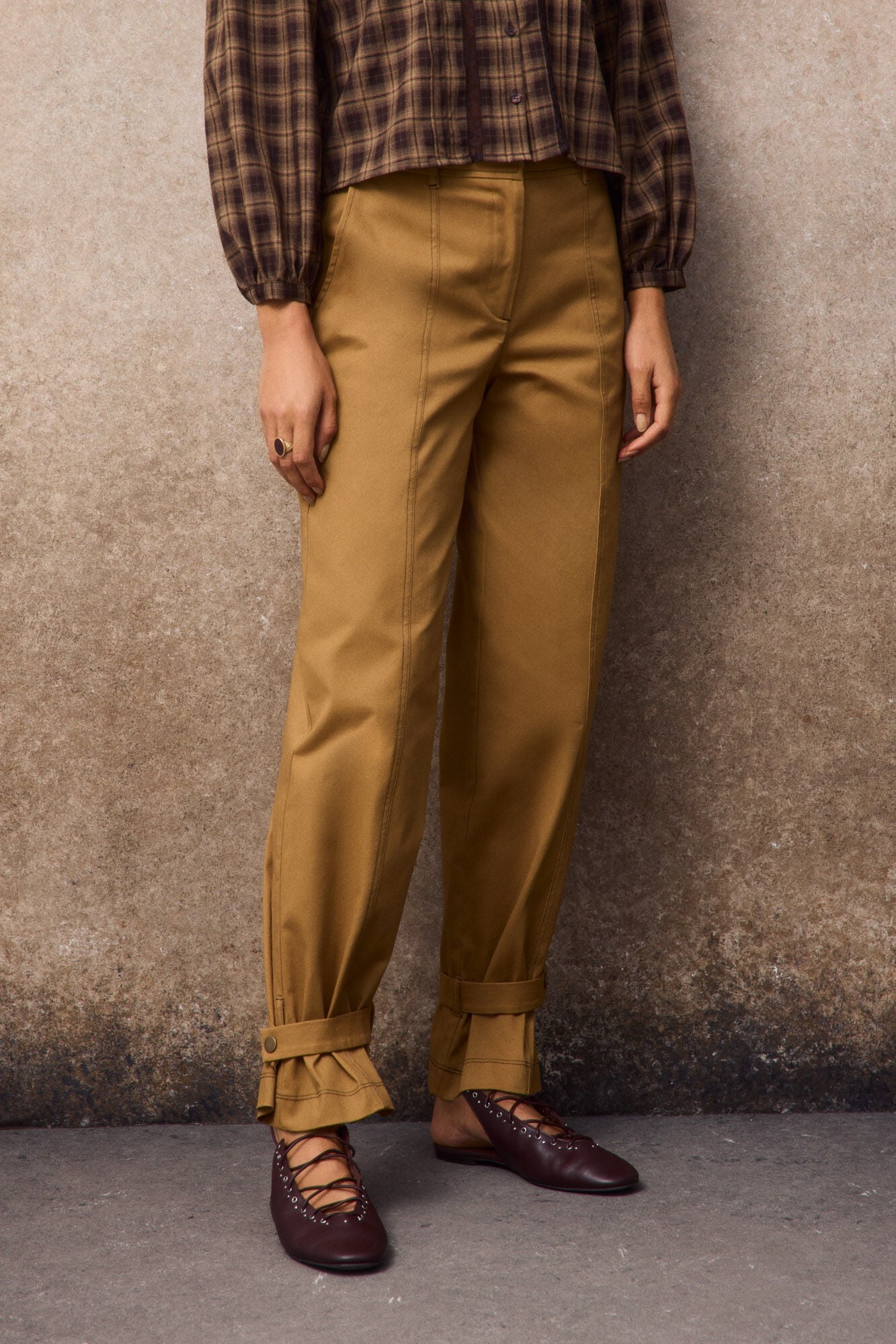 Slowlove Pantal&oacute;n sarga pu&ntilde;os