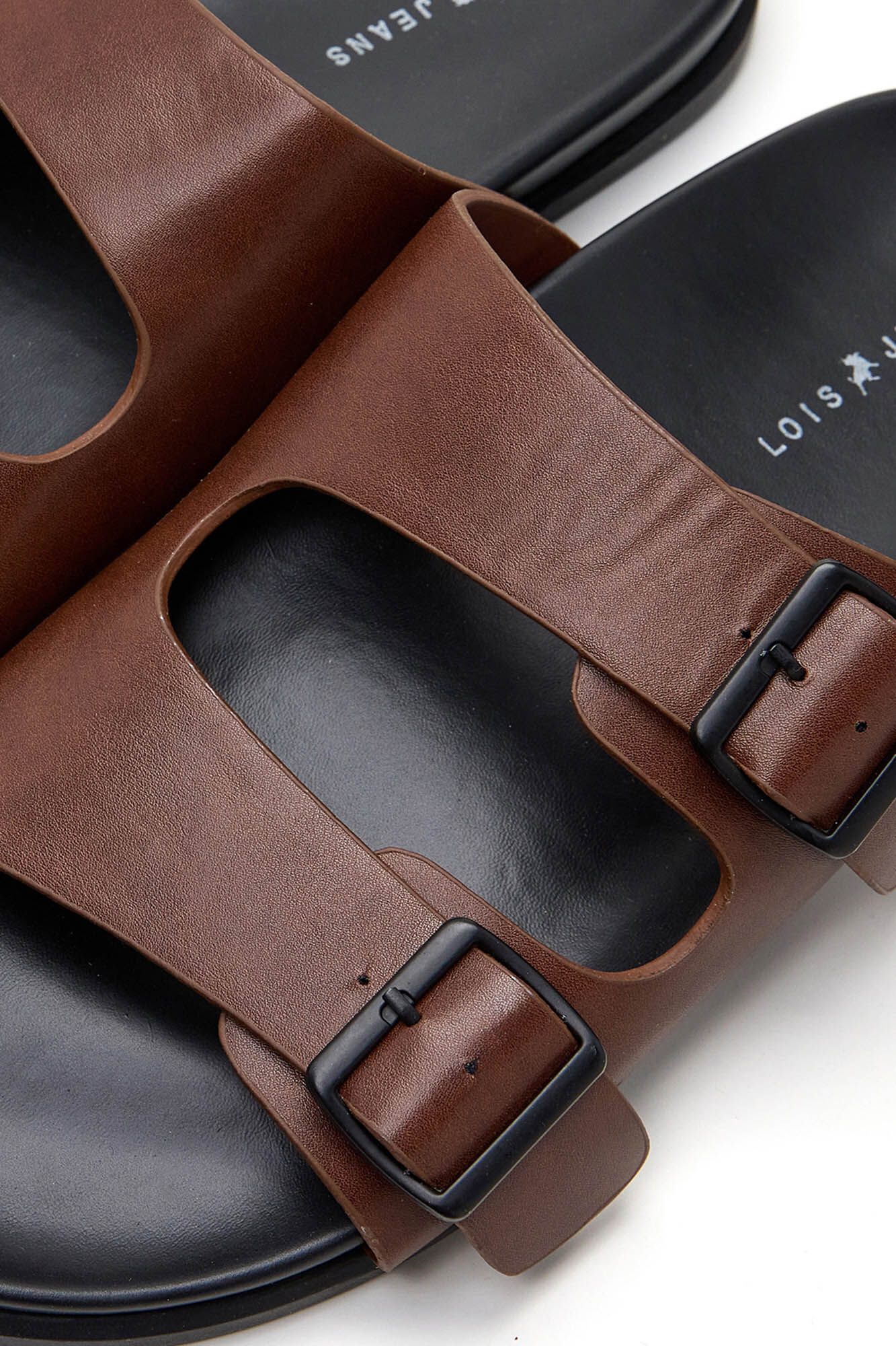 Lois Sandalia casual abierta dos cierre marr&oacute;n