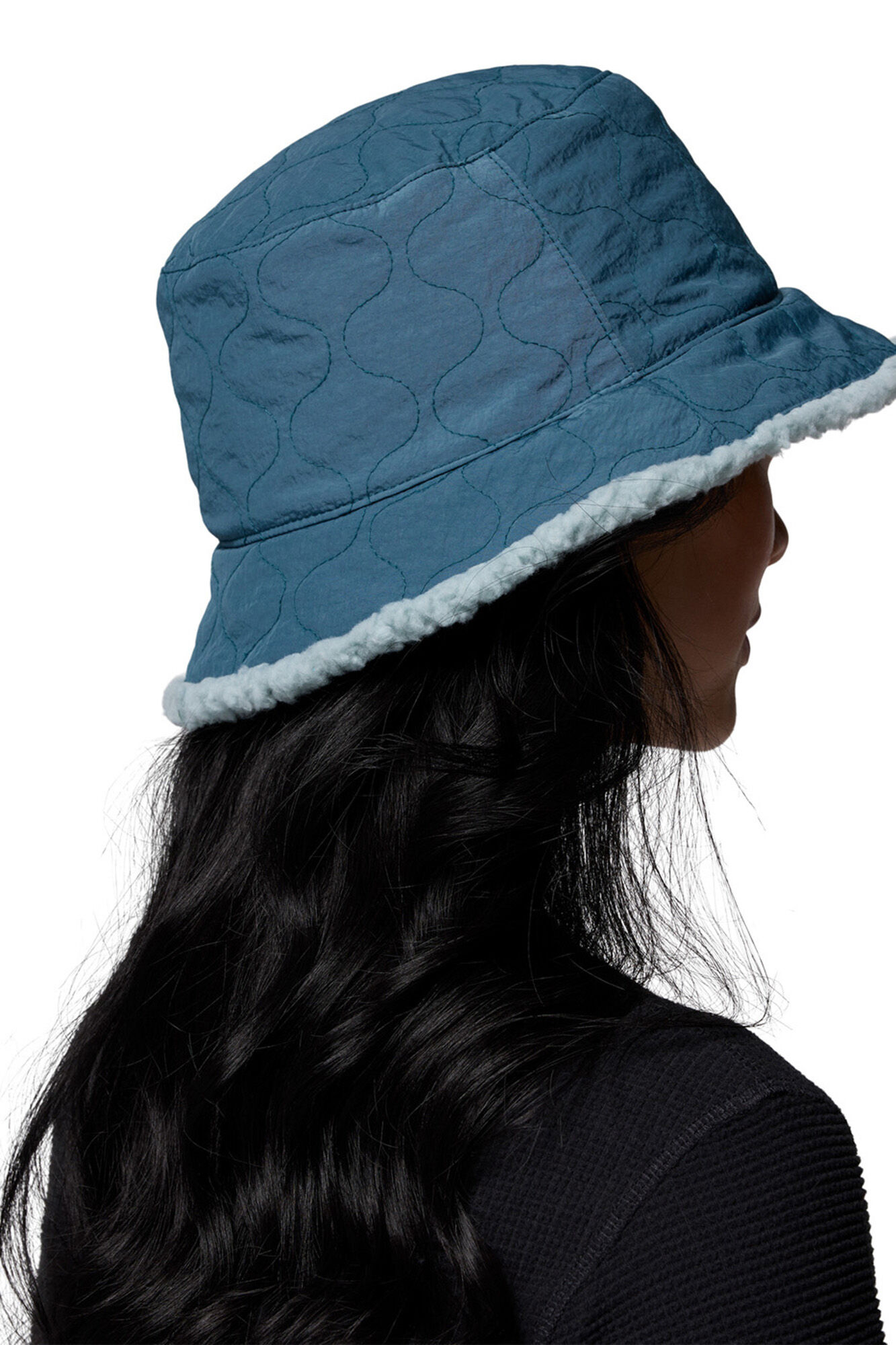 Columbia Sombrero de pescador acolchado y reversible de forro polar sherpa Winter Pass&trade; II unisex