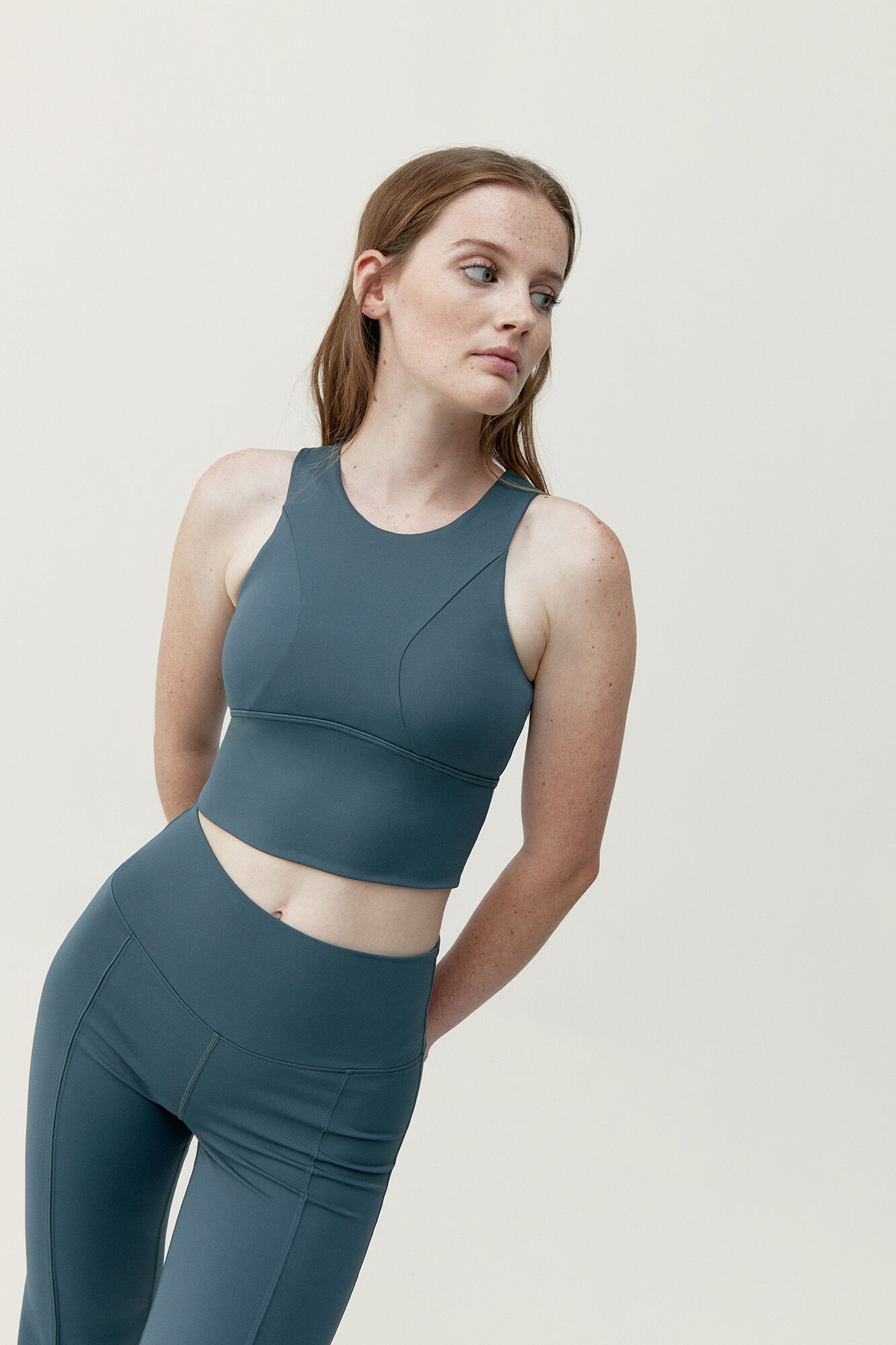 Born Living Yoga Top Elin Slate blue